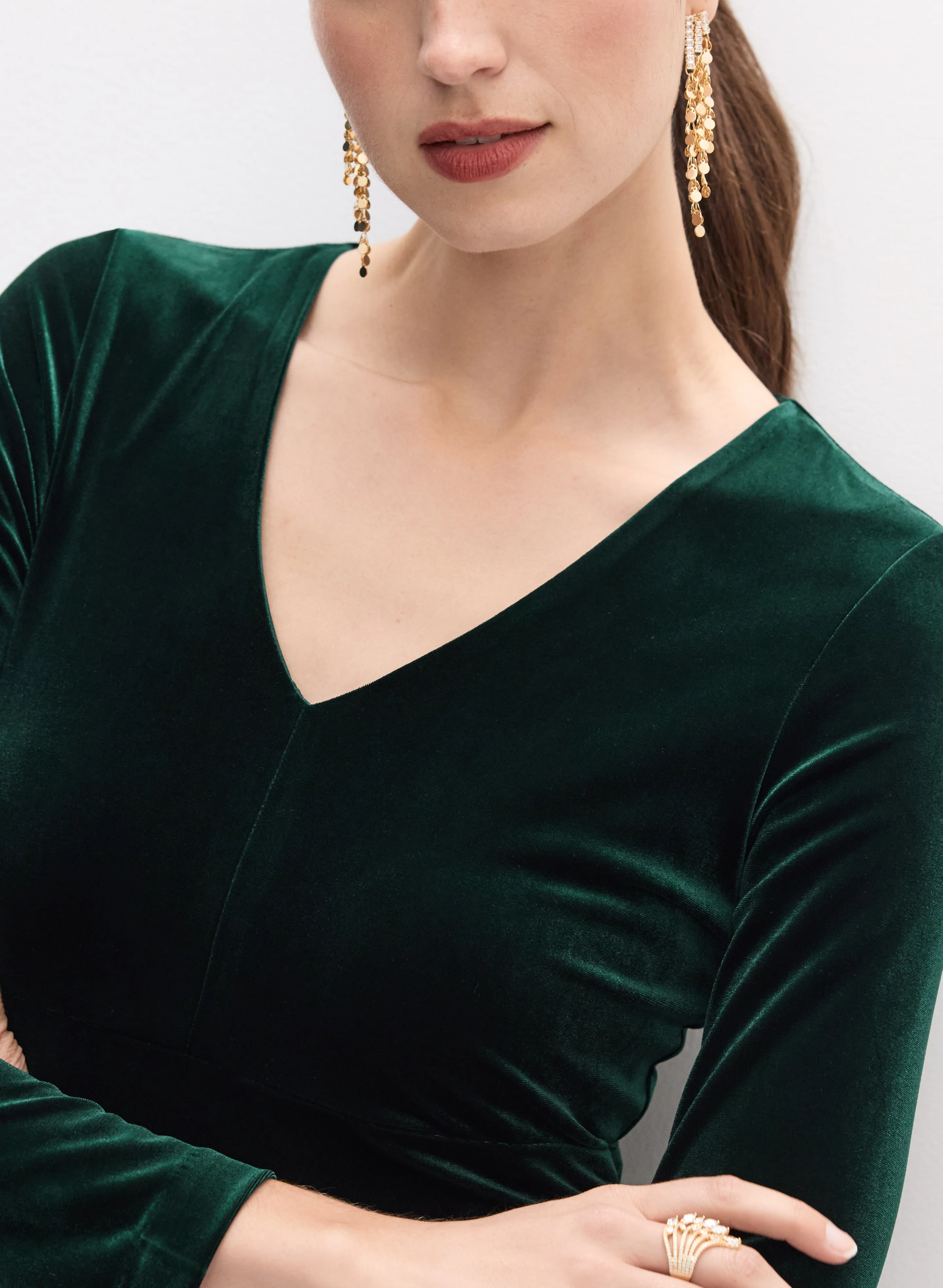 1132-fitted-velvet-dress-2.webp Fitted Velvet Dress