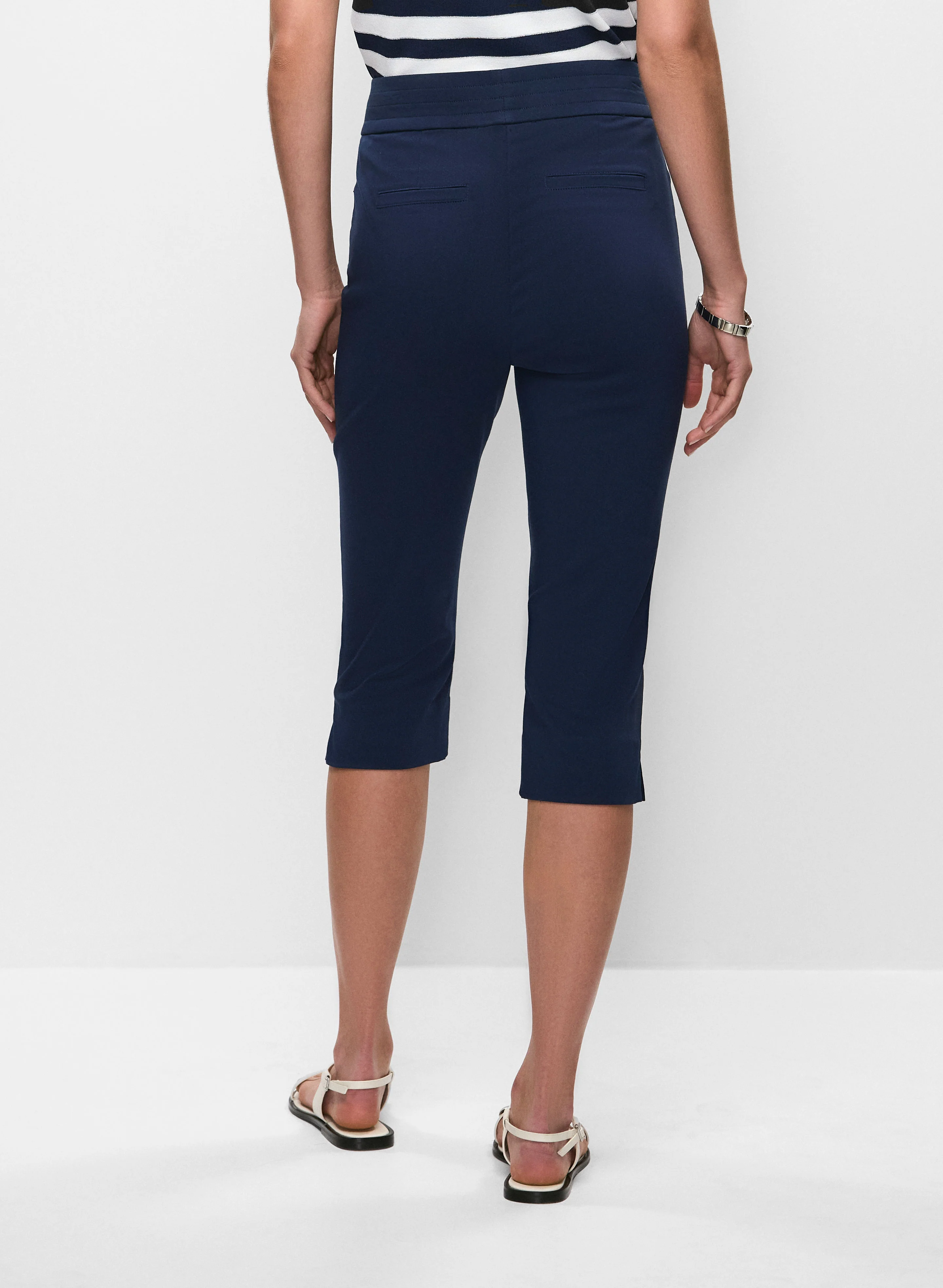 11976-essential-bengaline-capris-2.webp Essential Bengaline Capris
