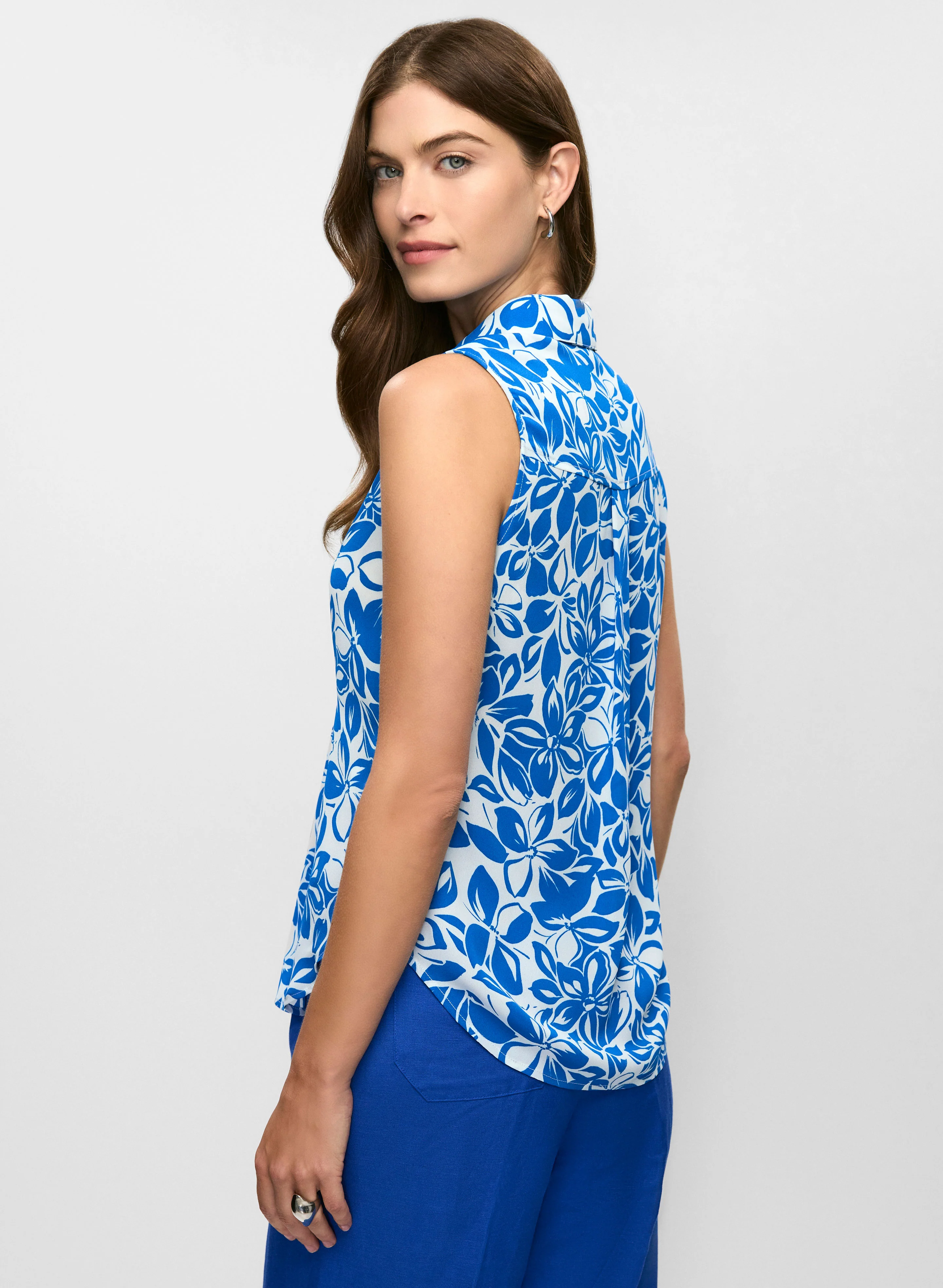 12052-sleeveless-floral-crepe-blouse-4.webp Sleeveless Floral Crepe Blouse