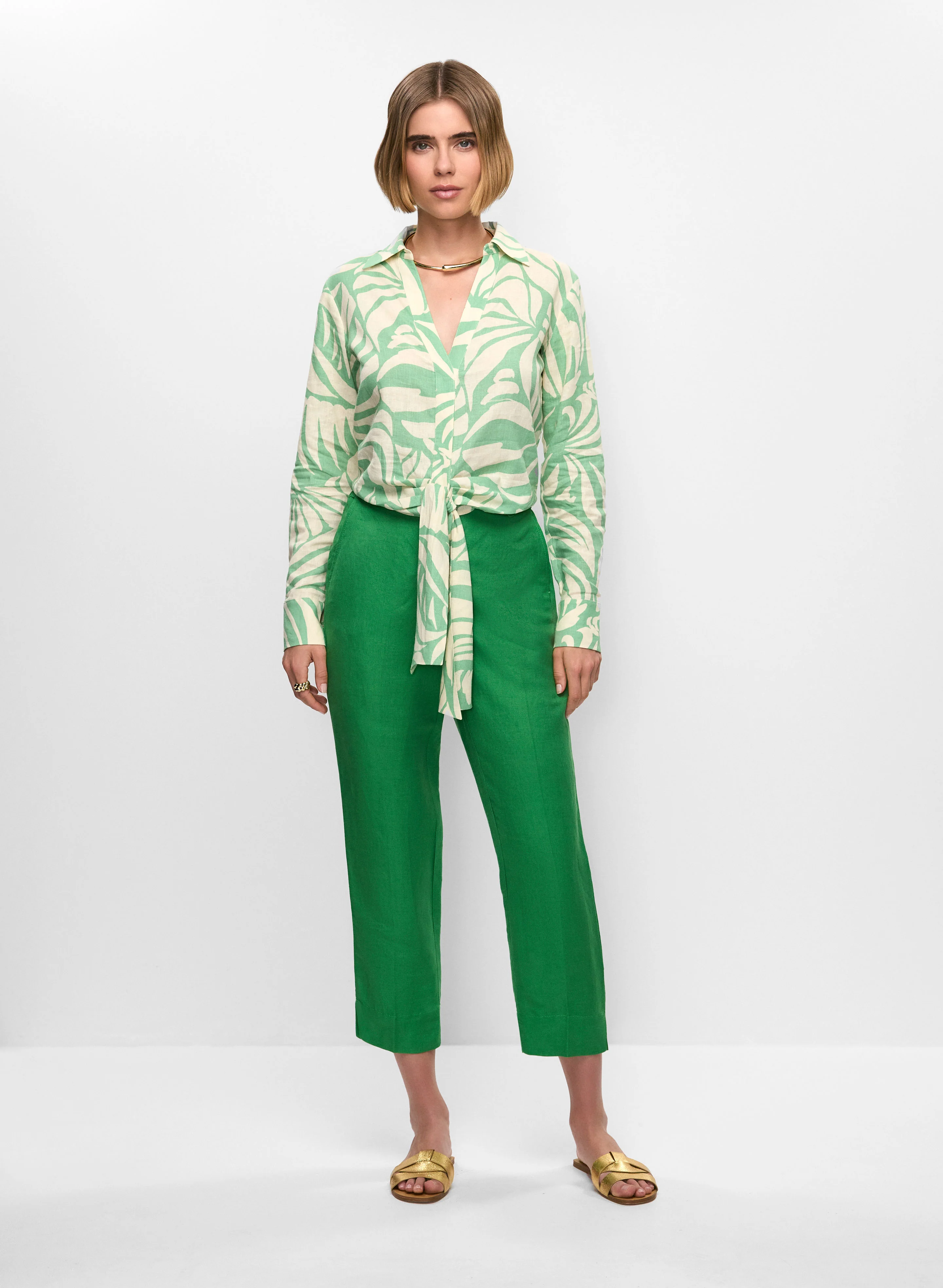 12224-abstract-print-knotted-blouse-3.webp Abstract Print Knotted Blouse
