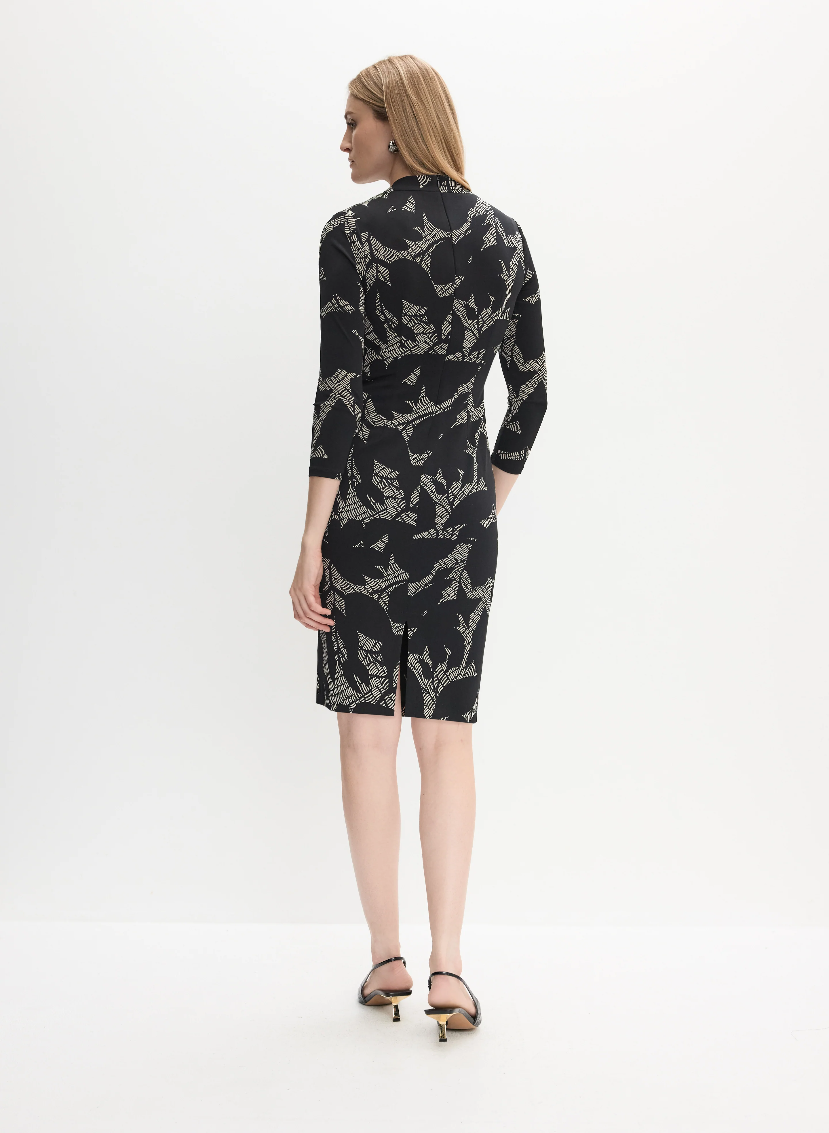 12312-fitted-abstract-print-day-dress-5.webp Fitted Abstract Print Day Dress