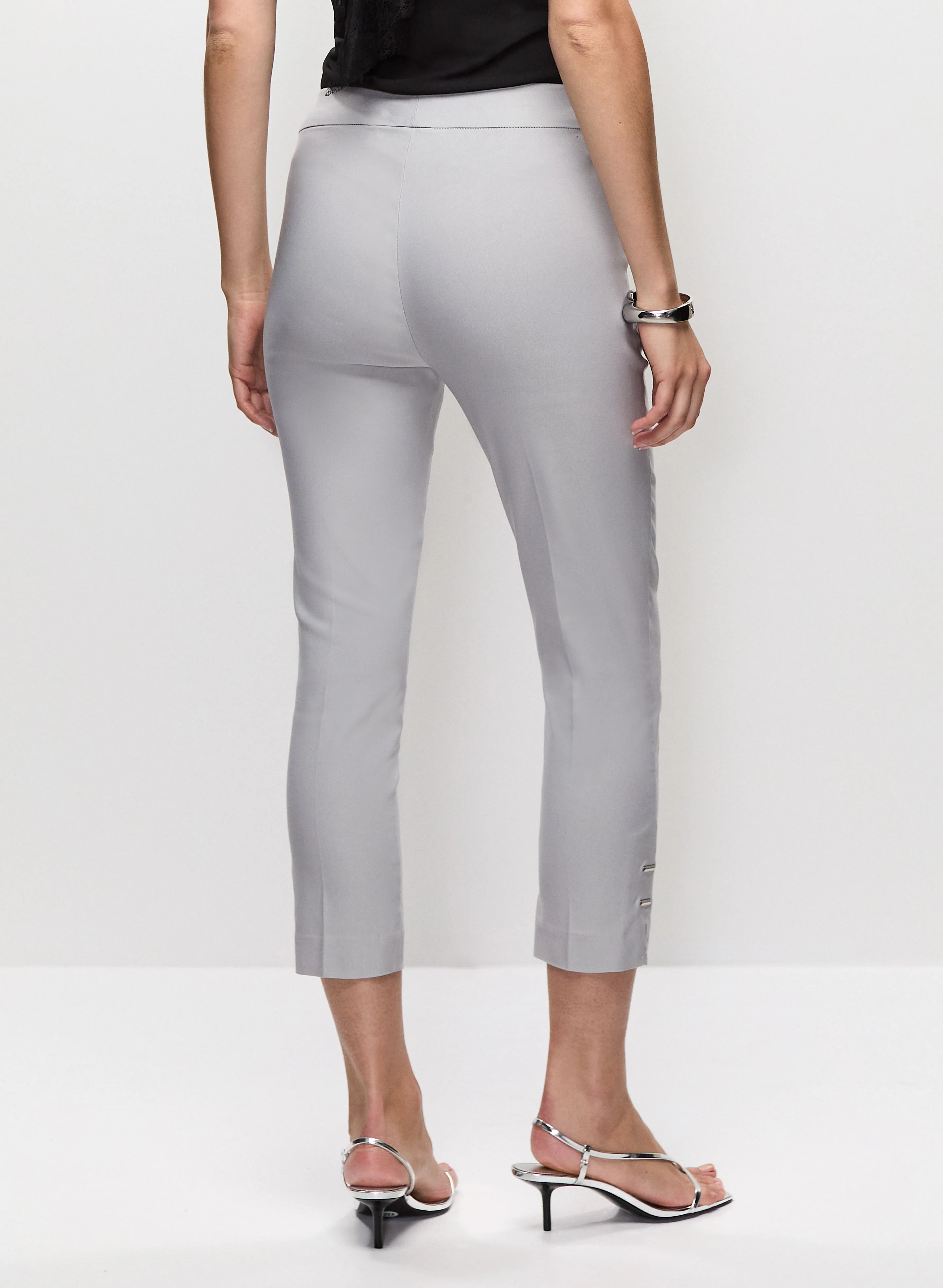 High Rise Pull-On Capris