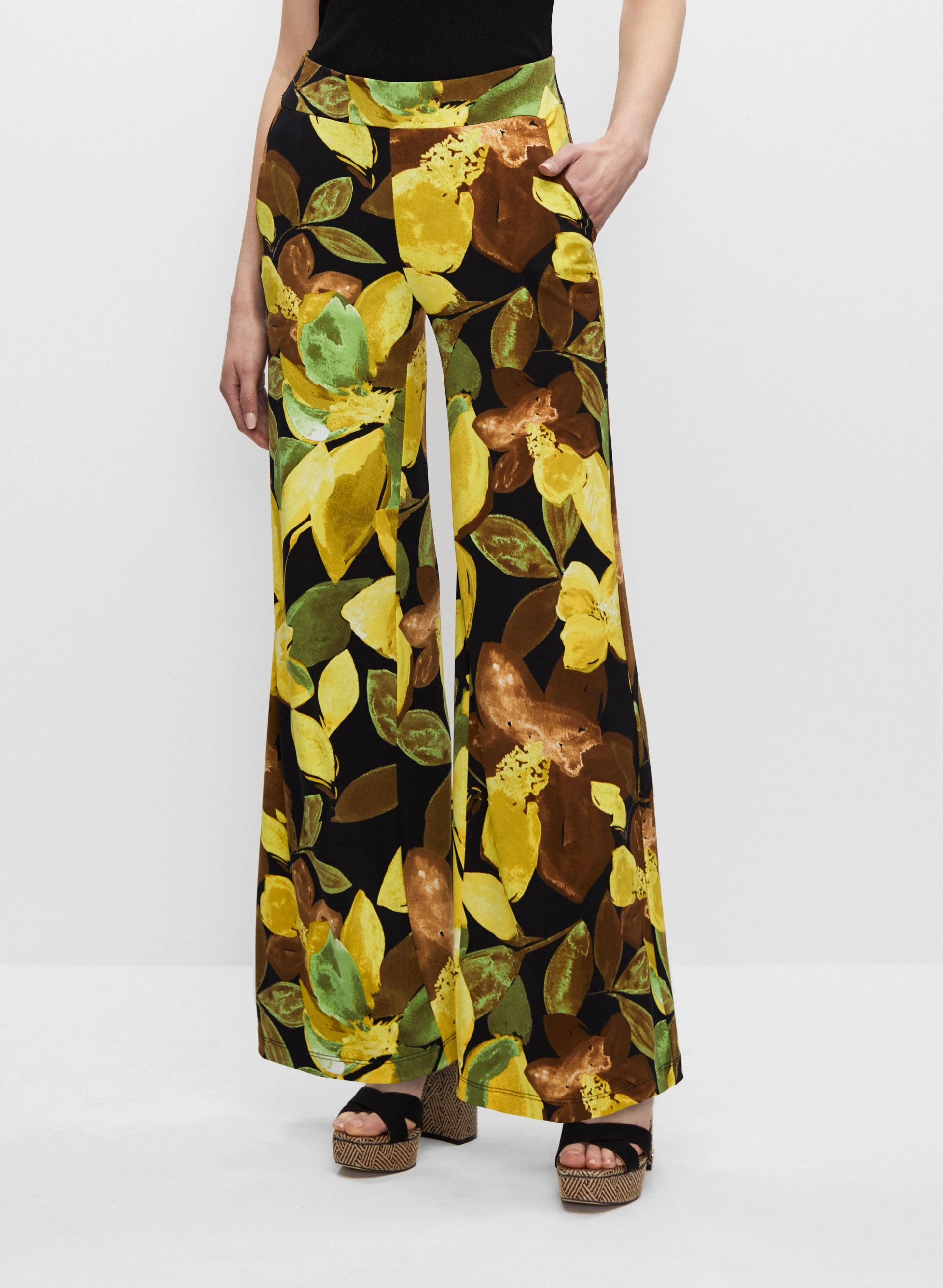 Printed Pull-On Wide Leg Pants