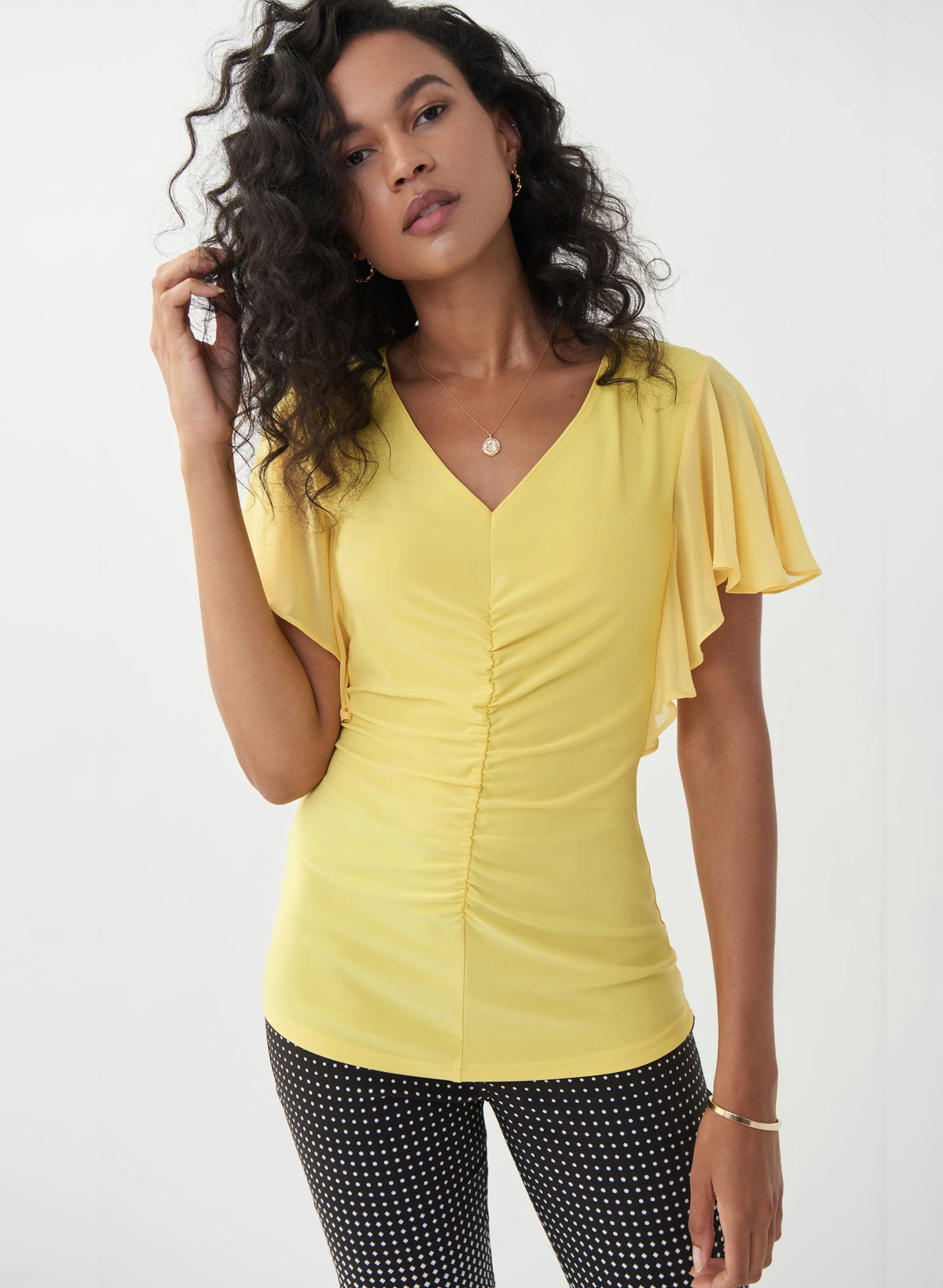 13898-joseph-ribkoff-short-sleeve-ruched-top-1.webp Joseph Ribkoff - Short Sleeve Ruched Top
