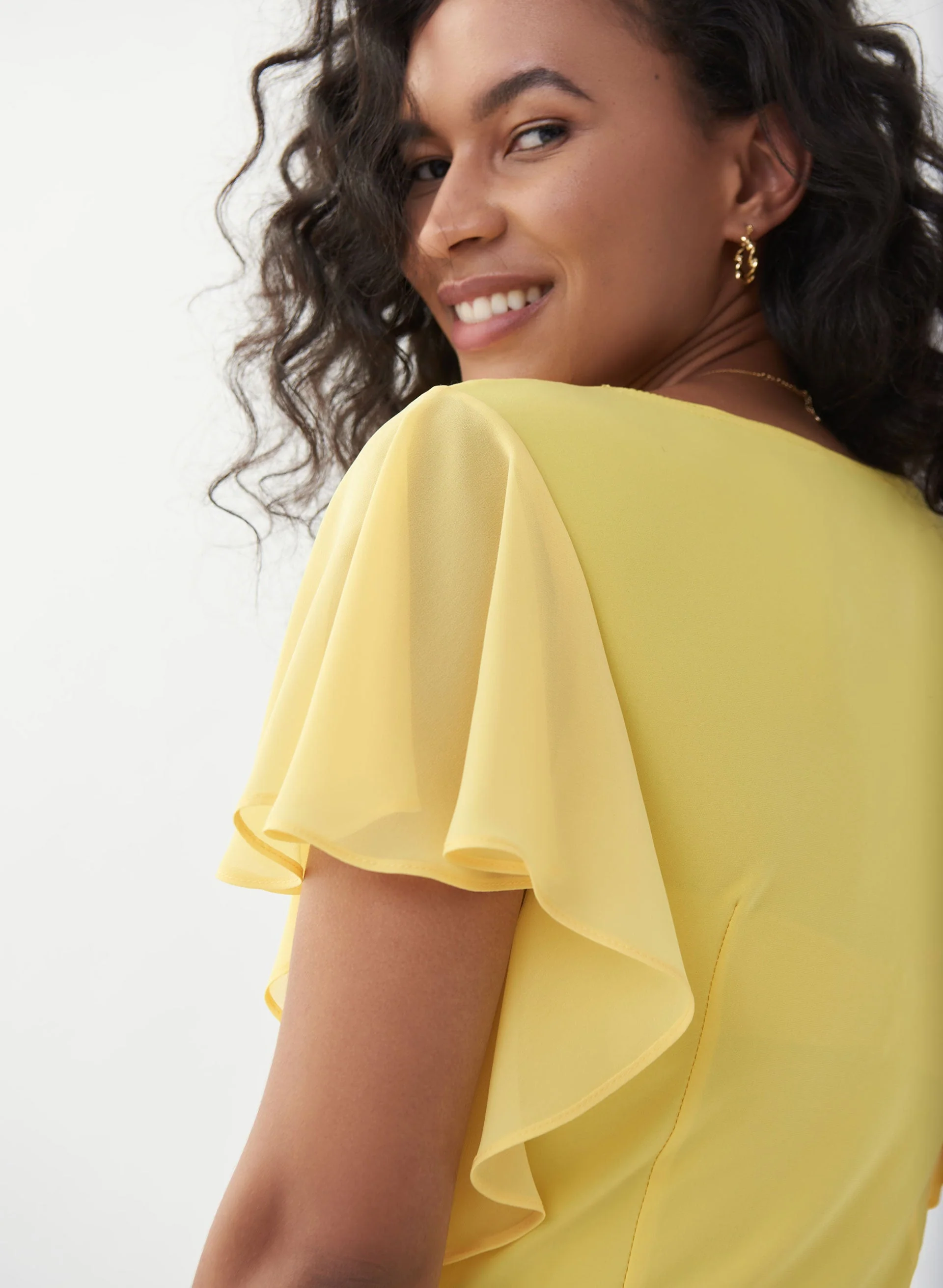 13898-joseph-ribkoff-short-sleeve-ruched-top-2.webp Joseph Ribkoff - Short Sleeve Ruched Top