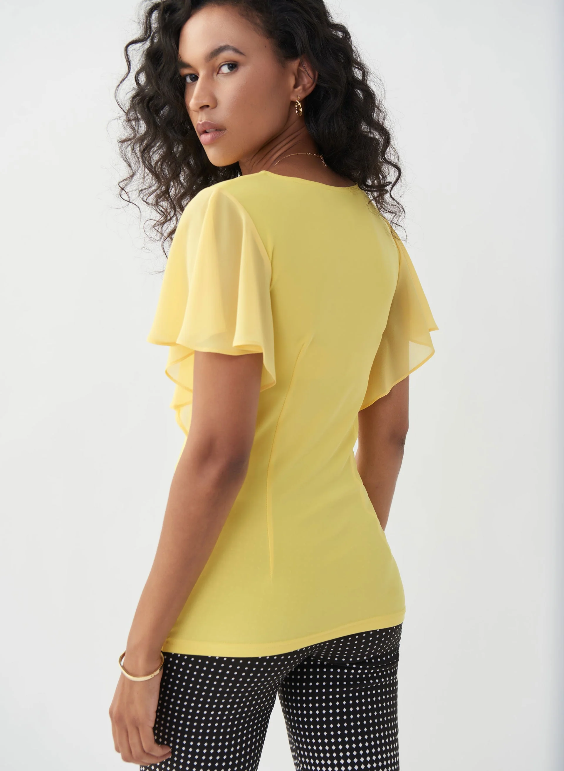 13898-joseph-ribkoff-short-sleeve-ruched-top-4.webp Joseph Ribkoff - Short Sleeve Ruched Top