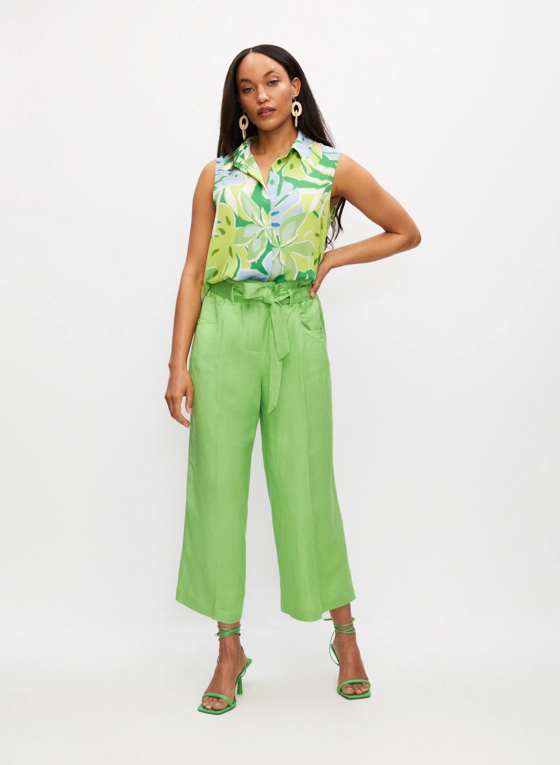 13899-palm-leaf-print-sleeveless-blouse-3.webp Palm Leaf Print Sleeveless Blouse
