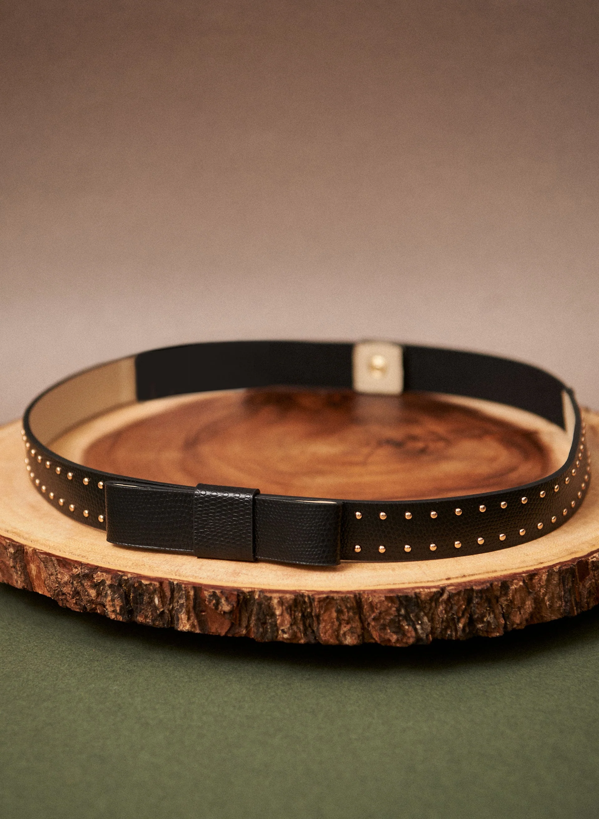 Bow & Stud Detail Elastic Belt