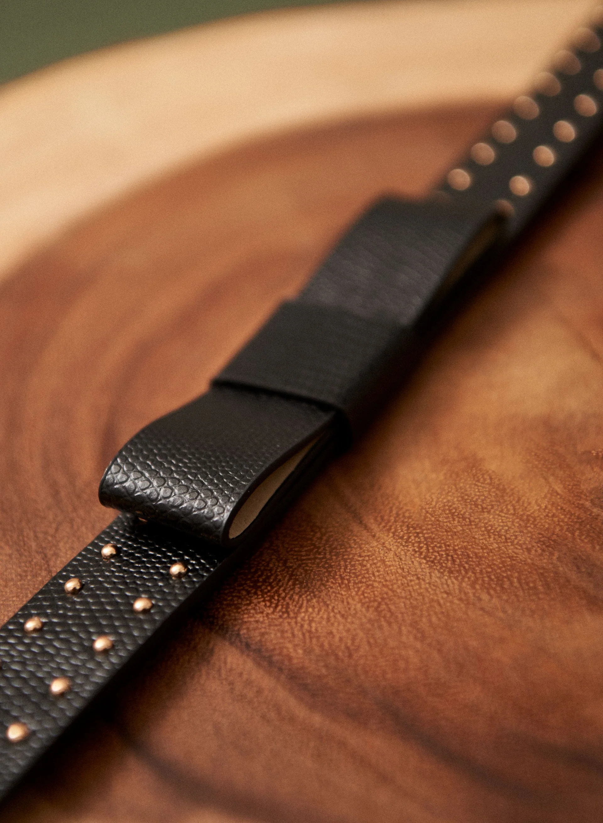 Bow & Stud Detail Elastic Belt