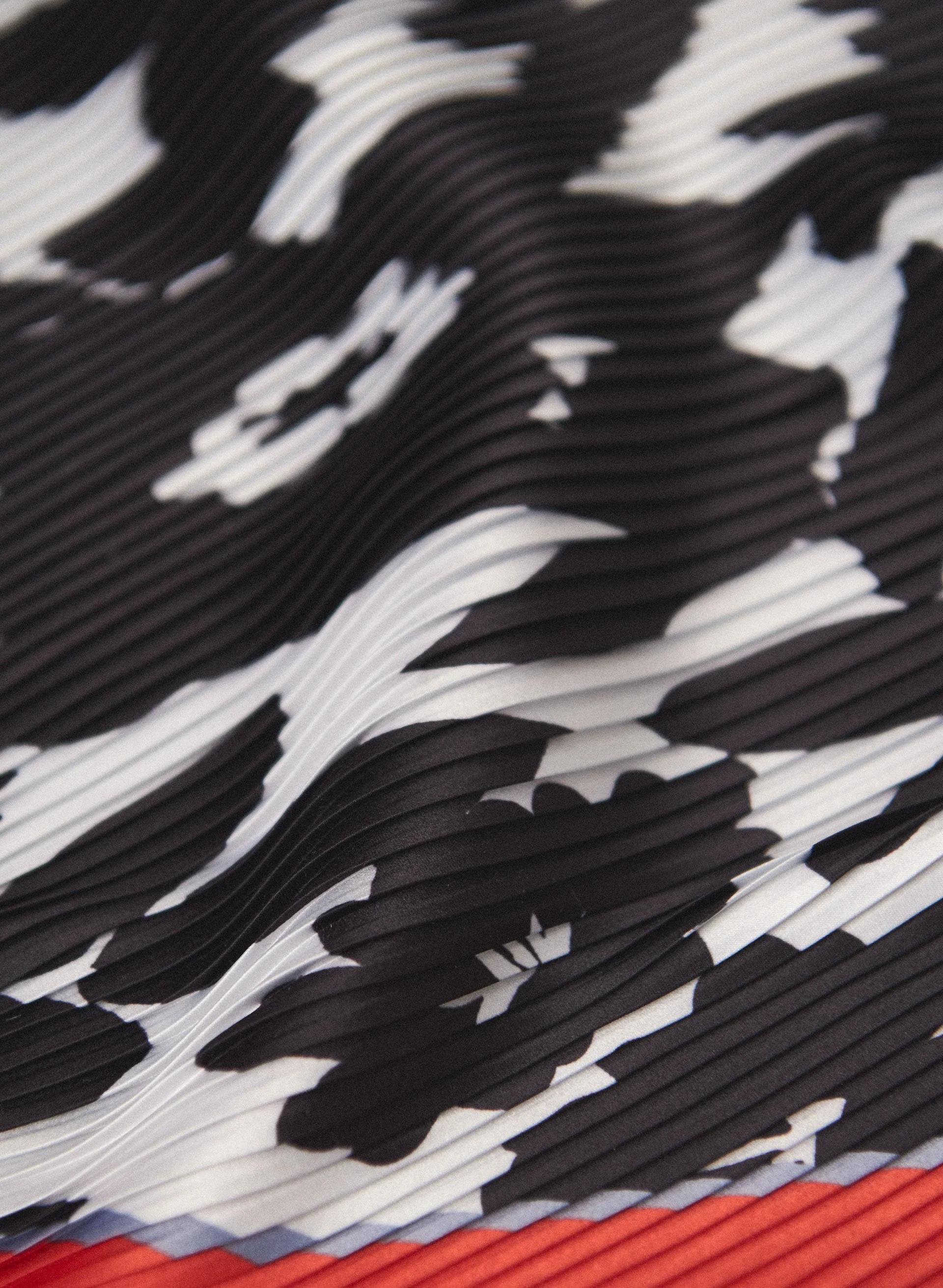Floral Print Pleated Scarf