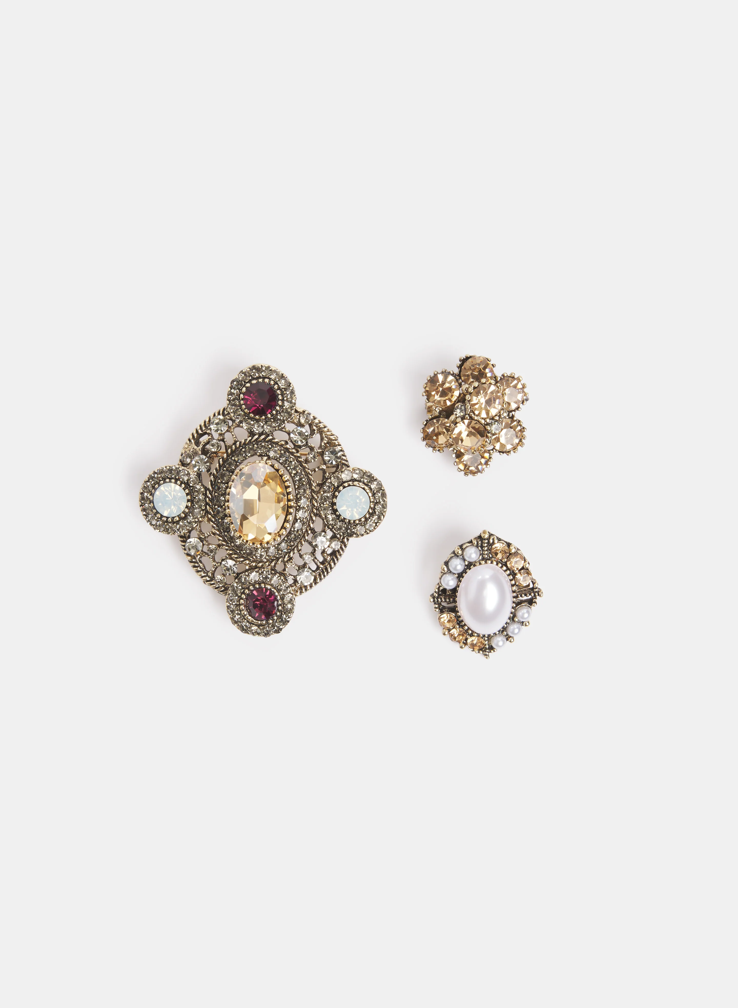 Embellished Brooch Set