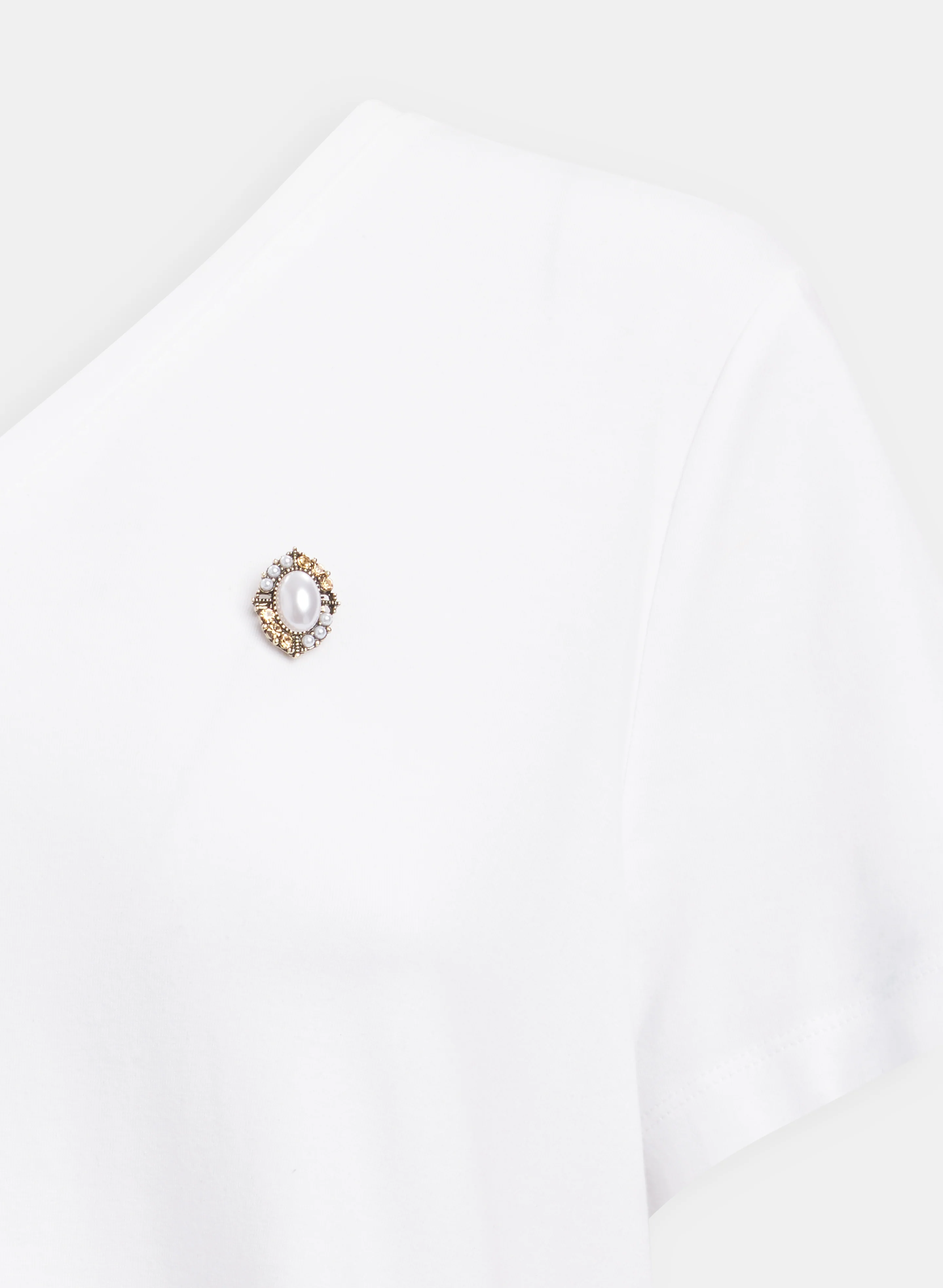 Embellished Brooch Set