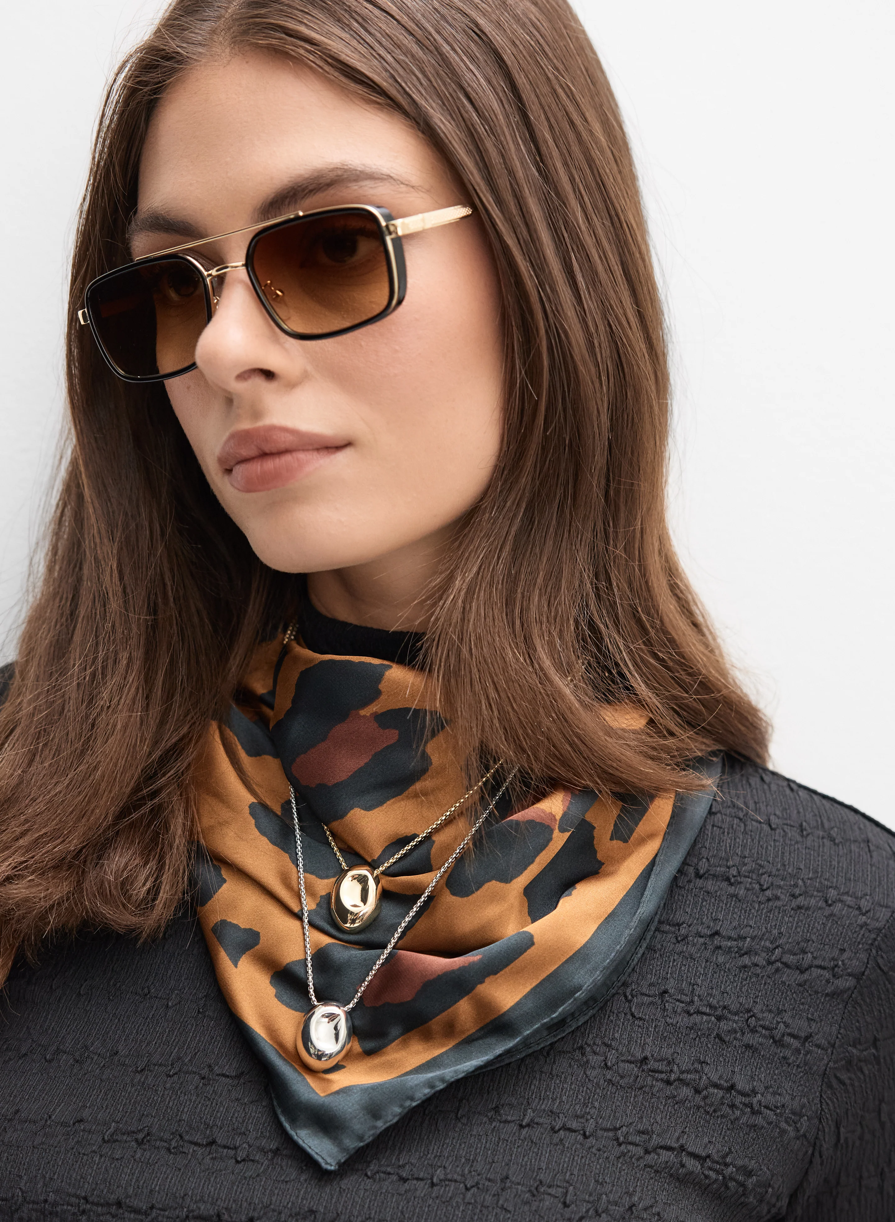 14726-leopard-print-scarf-4.webp Leopard Print Scarf