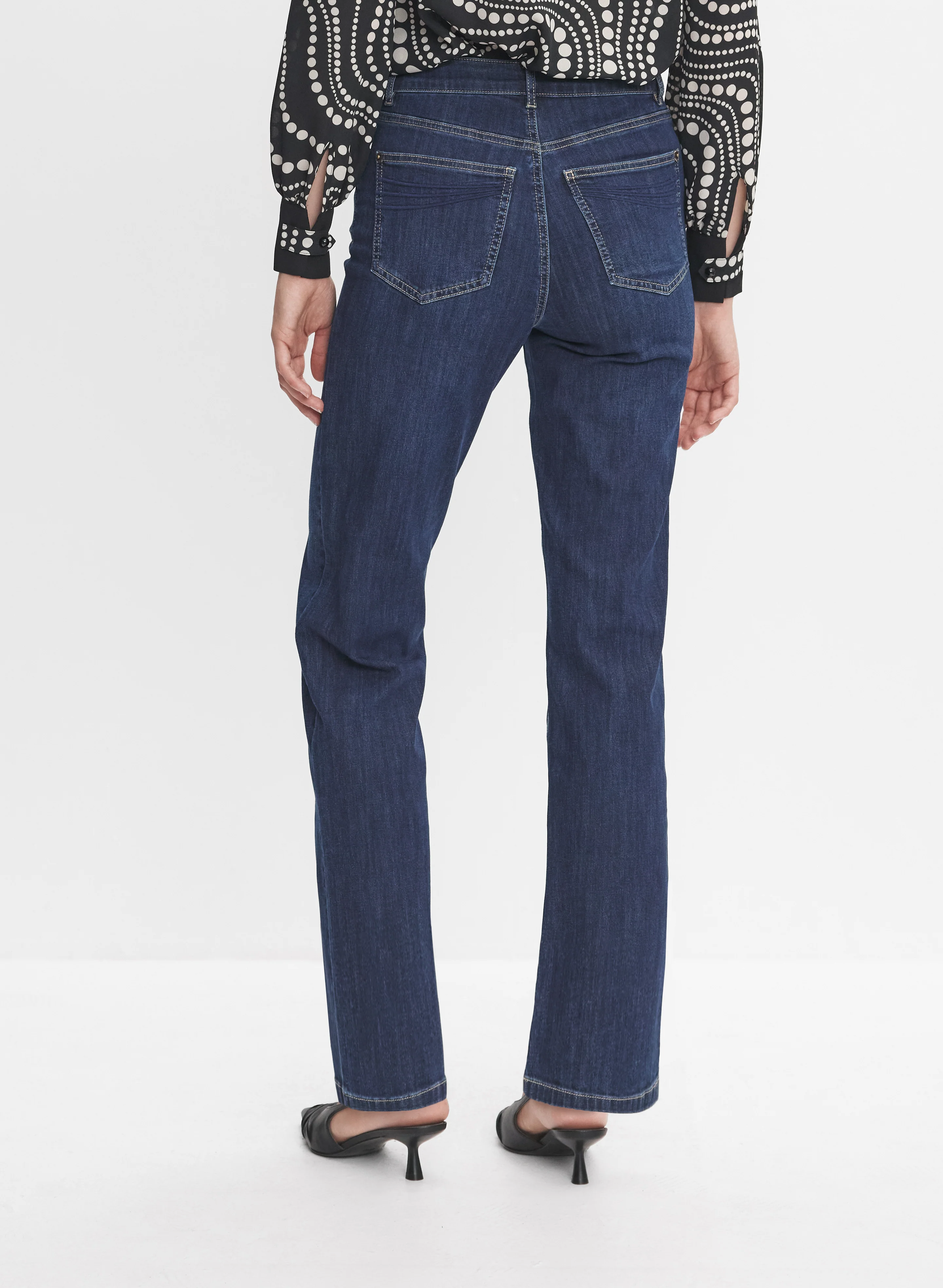 2365-straight-leg-jeans-2.webp Straight-Leg Jeans