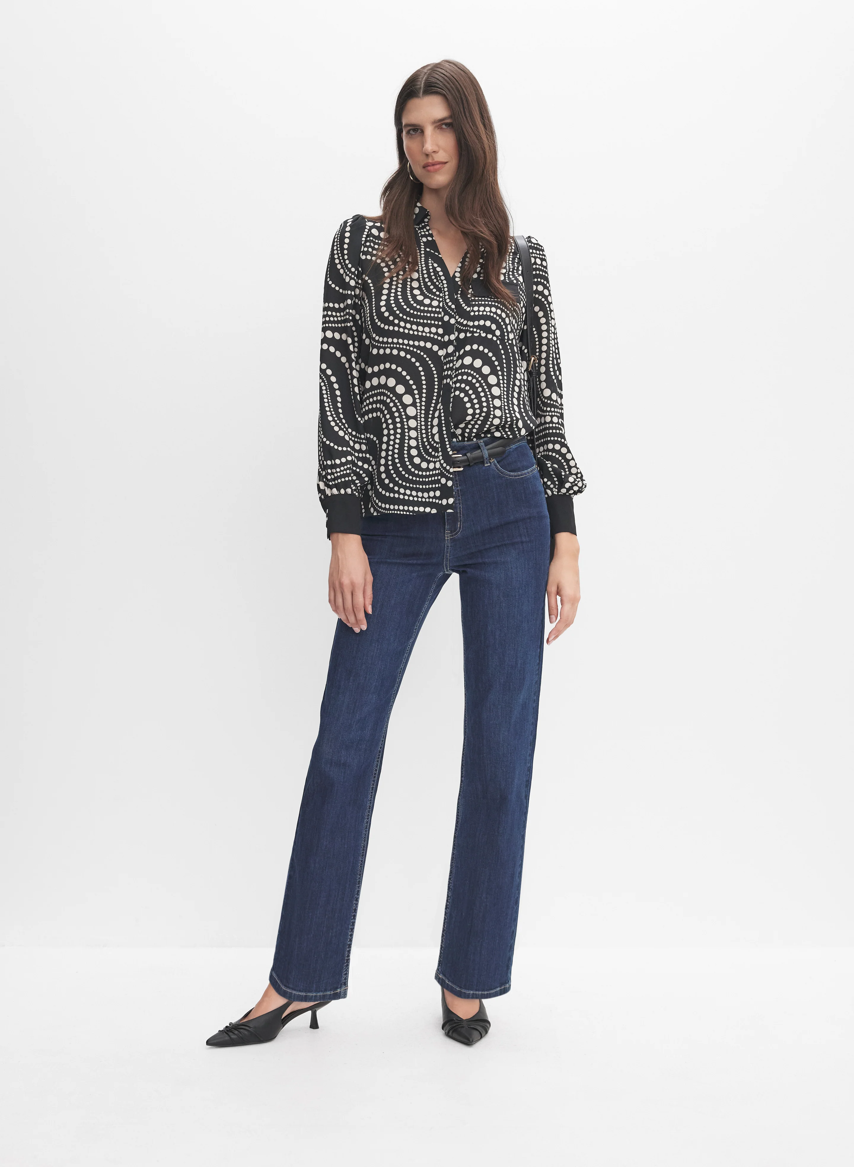 2365-straight-leg-jeans-3.webp Straight-Leg Jeans