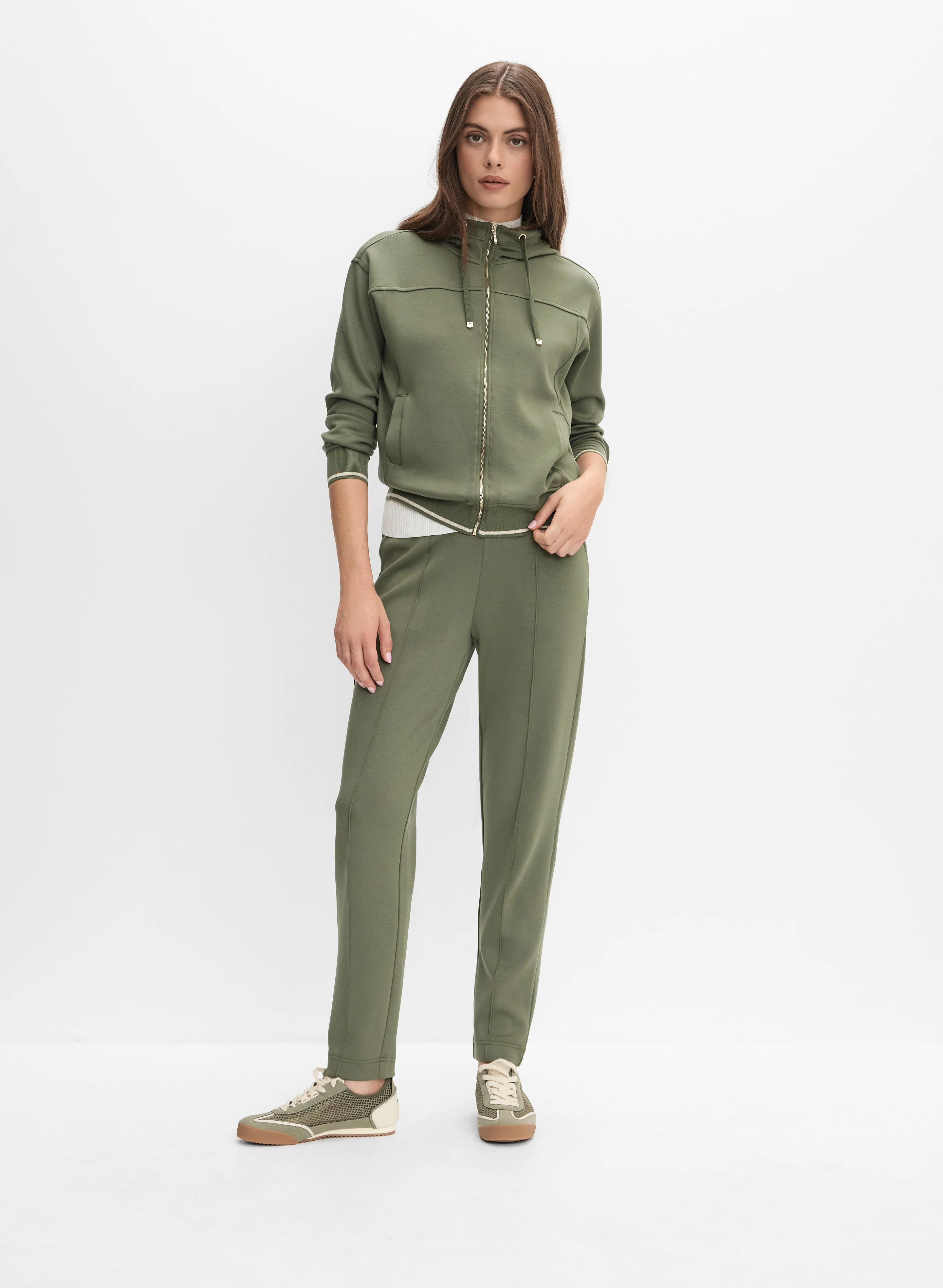 2454-drawstring-waist-straight-leg-pants-3.webp Drawstring Waist Straight-Leg Pants