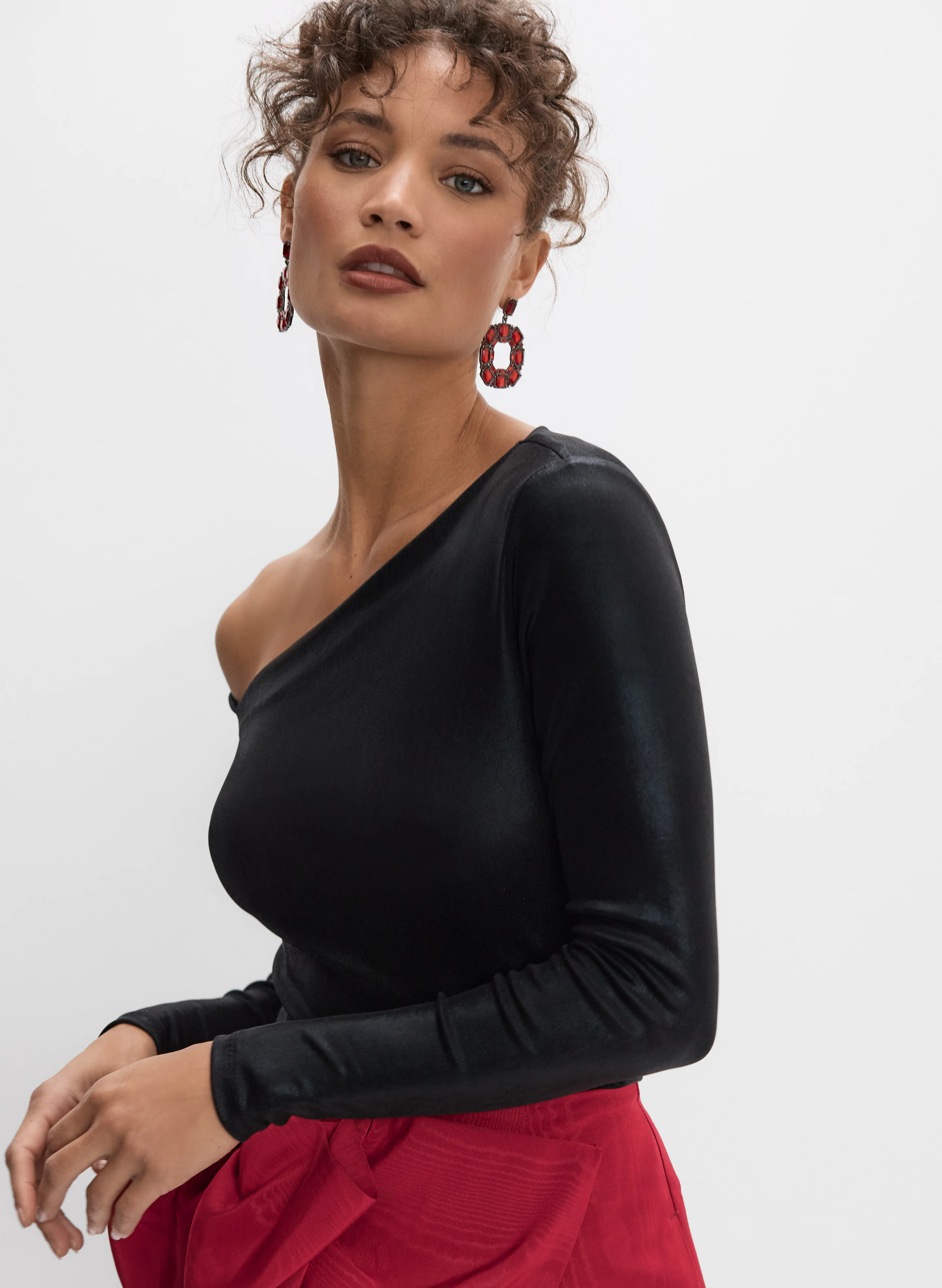 Asymmetric Off-Shoulder Top