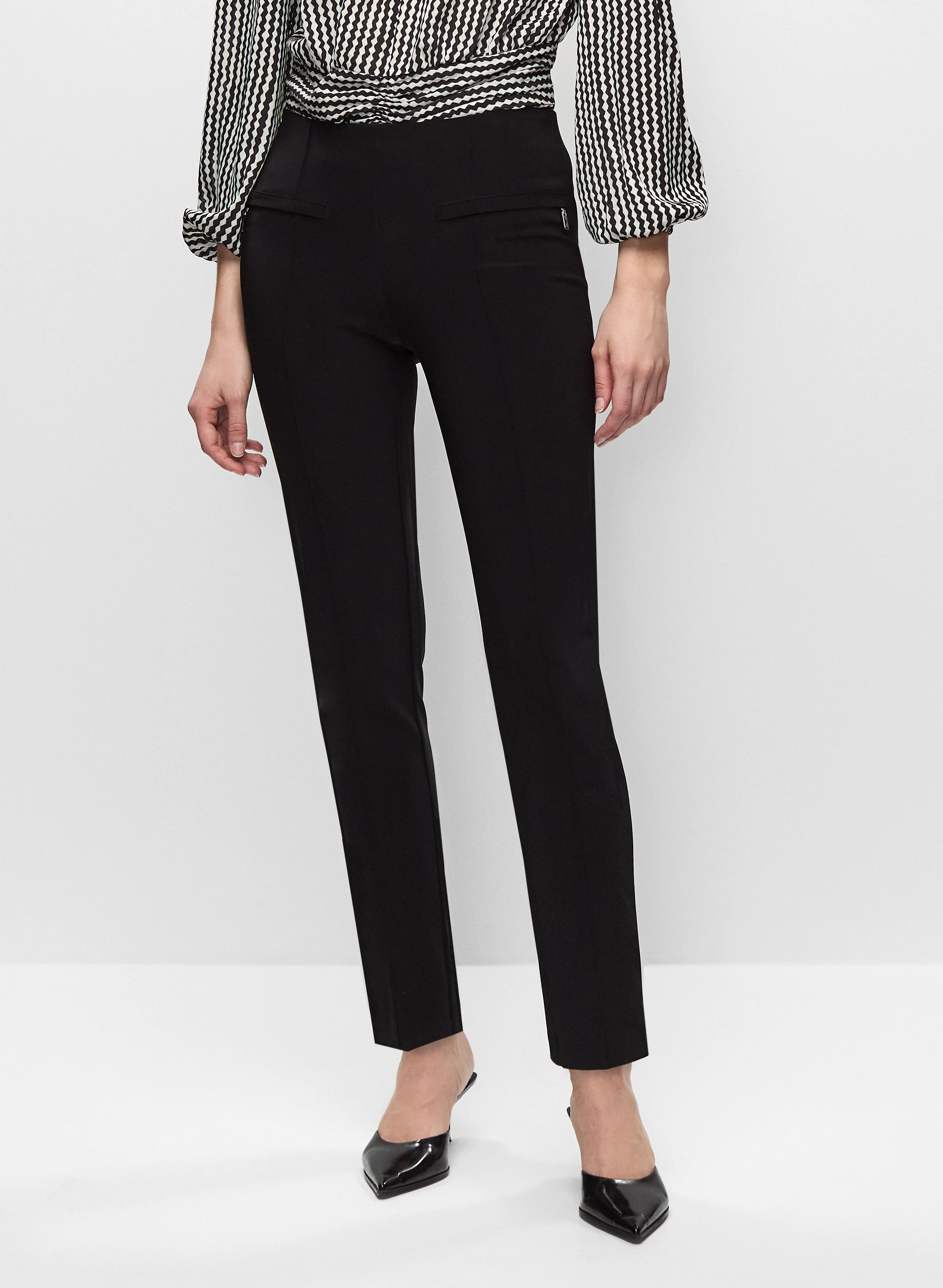 2654-joseph-ribkoff-tapered-pull-on-pants-1.webp Joseph Ribkoff – Tapered Pull On Pants