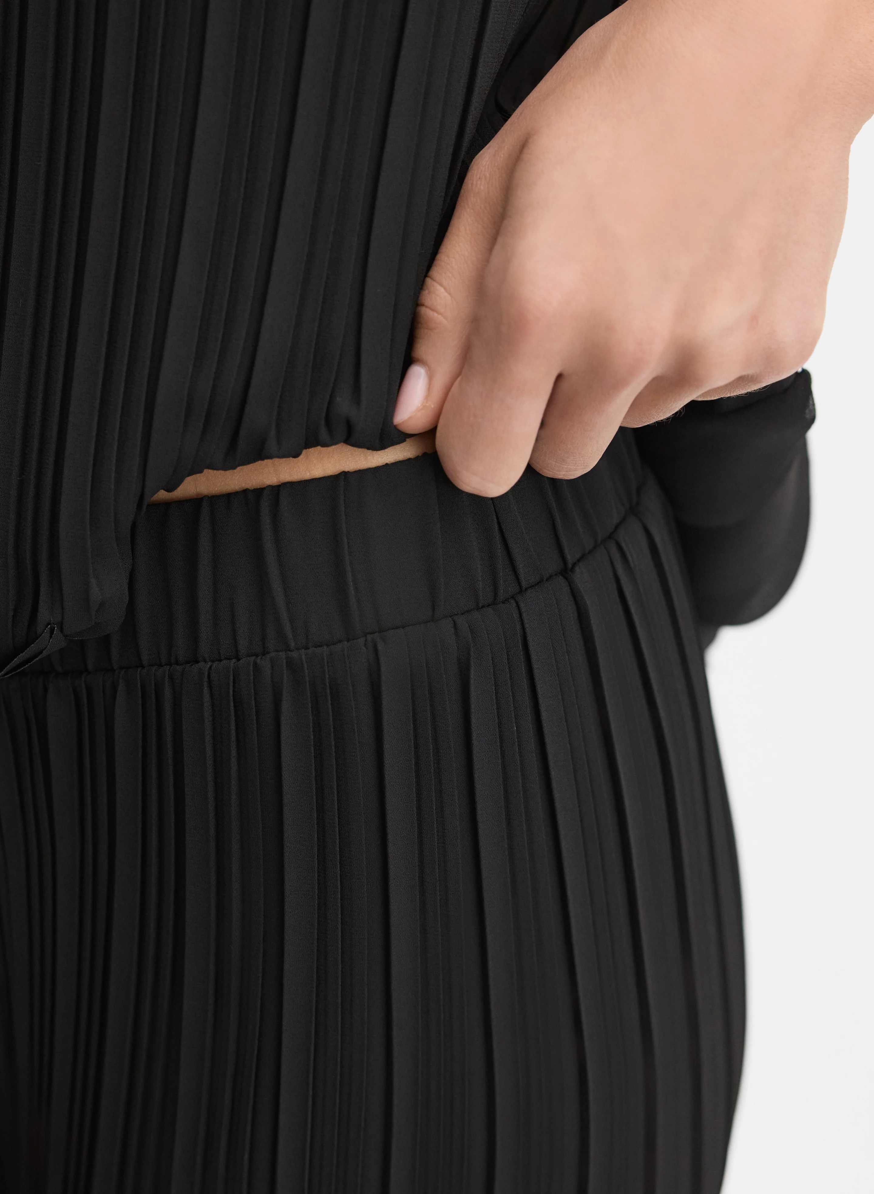 2702-joseph-ribkoff-pleated-straight-leg-pants-4.webp Joseph Ribkoff - Pleated Straight-Leg Pants