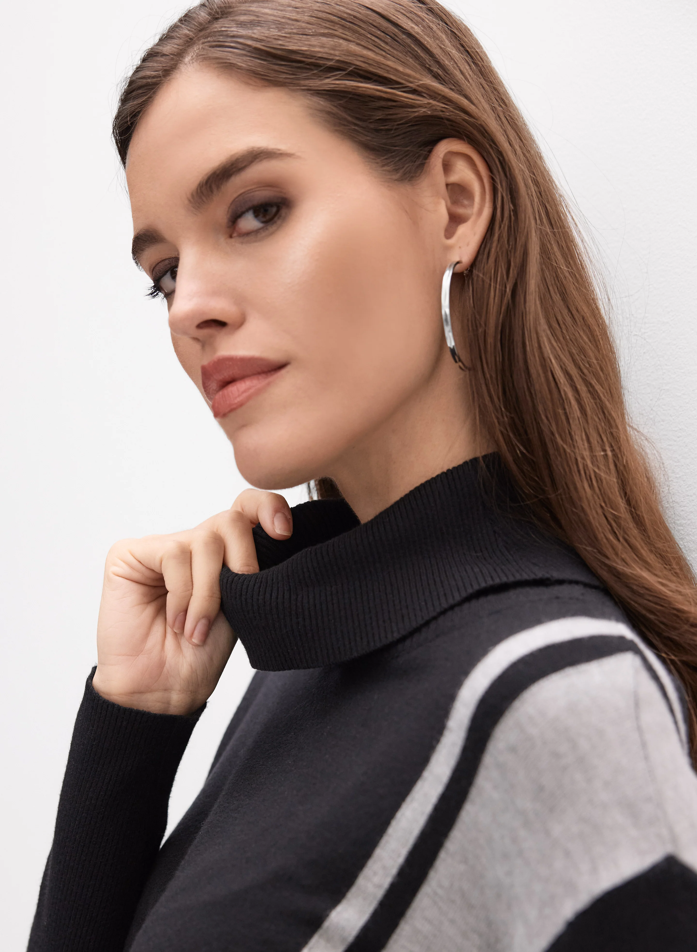 Colour Block Turtleneck Sweater