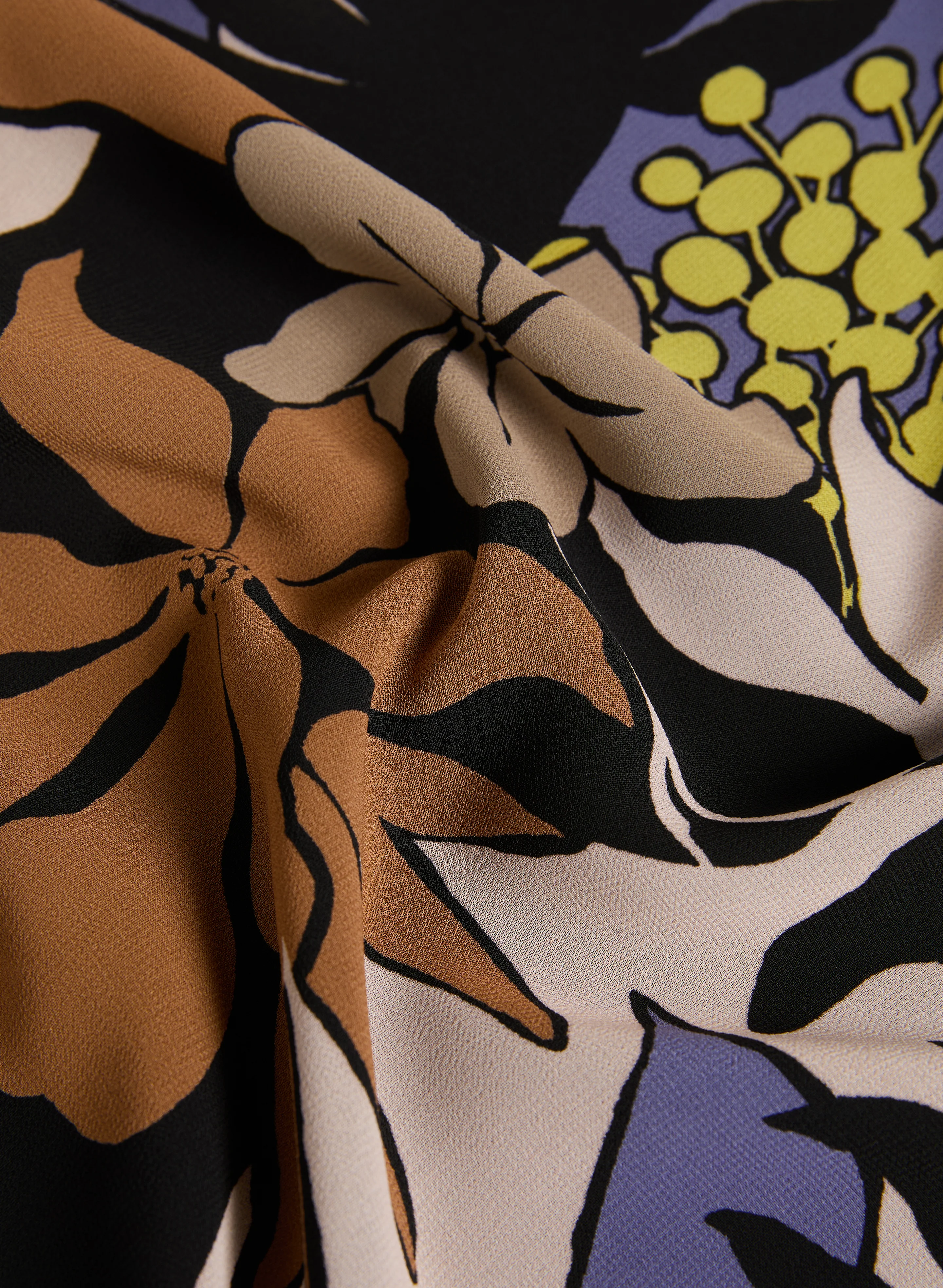 3830-graphic-tropical-print-blouse-7.webp Graphic Tropical Print Blouse