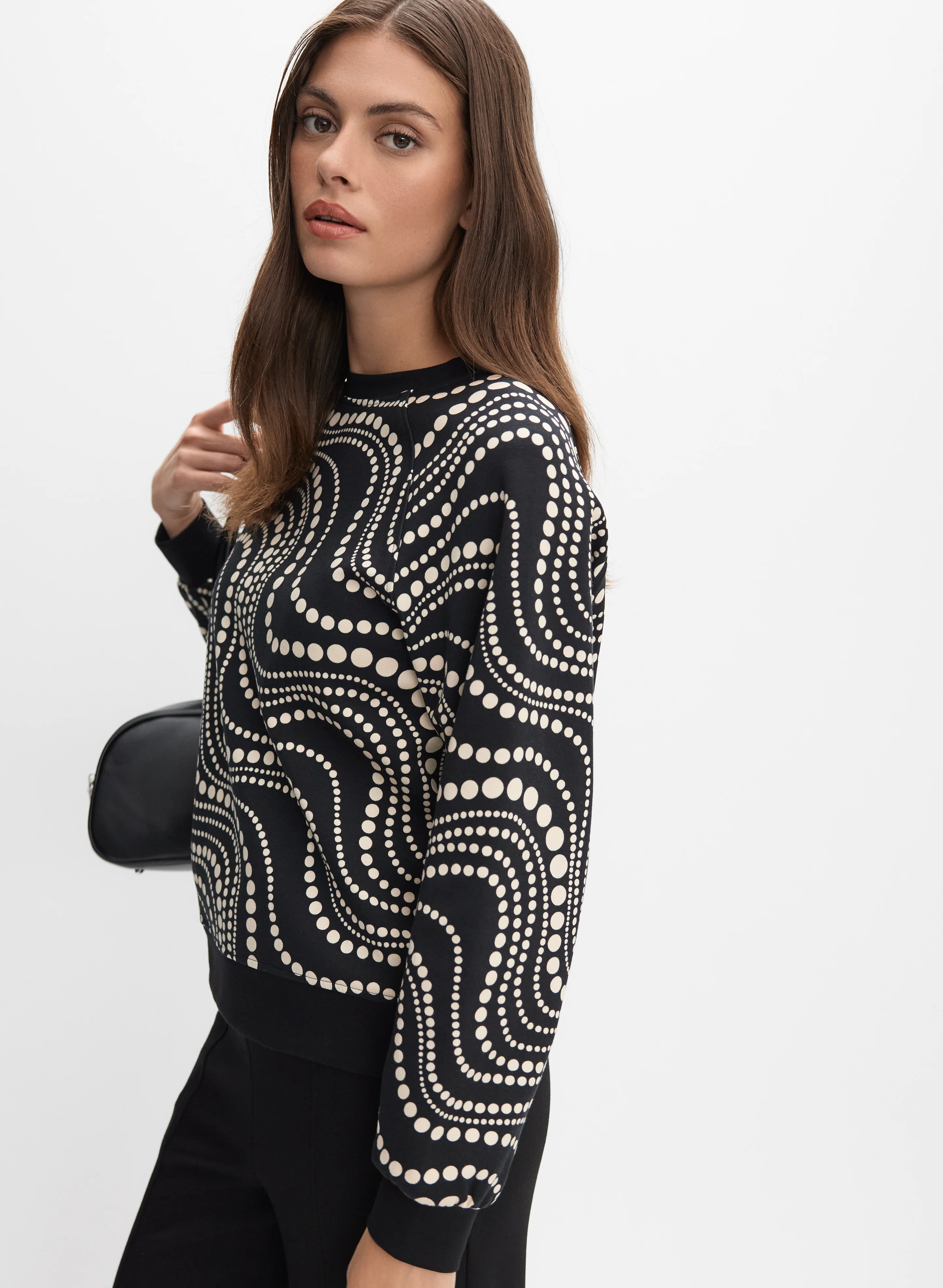4071-dot-print-sweatshirt-4.webp Dot Print Sweatshirt