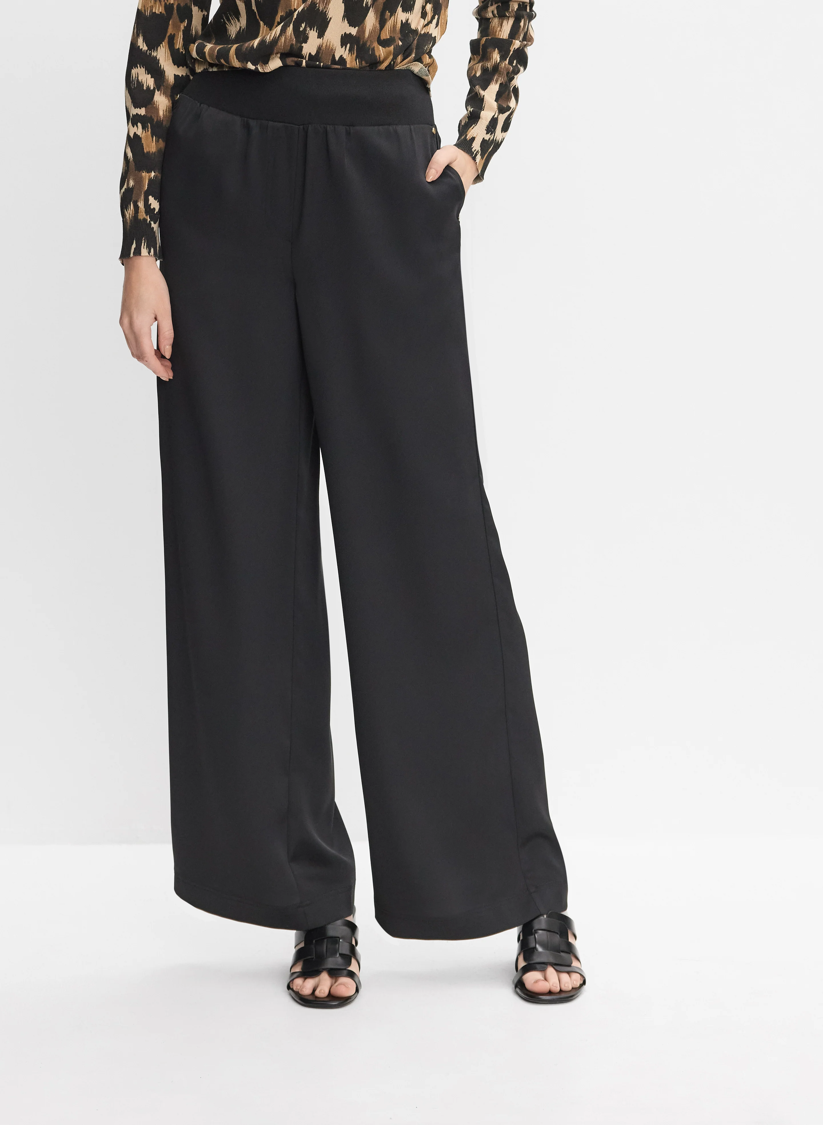 4744-ribbed-waist-wide-leg-pants-1.webp Ribbed Waist Wide-Leg Pants