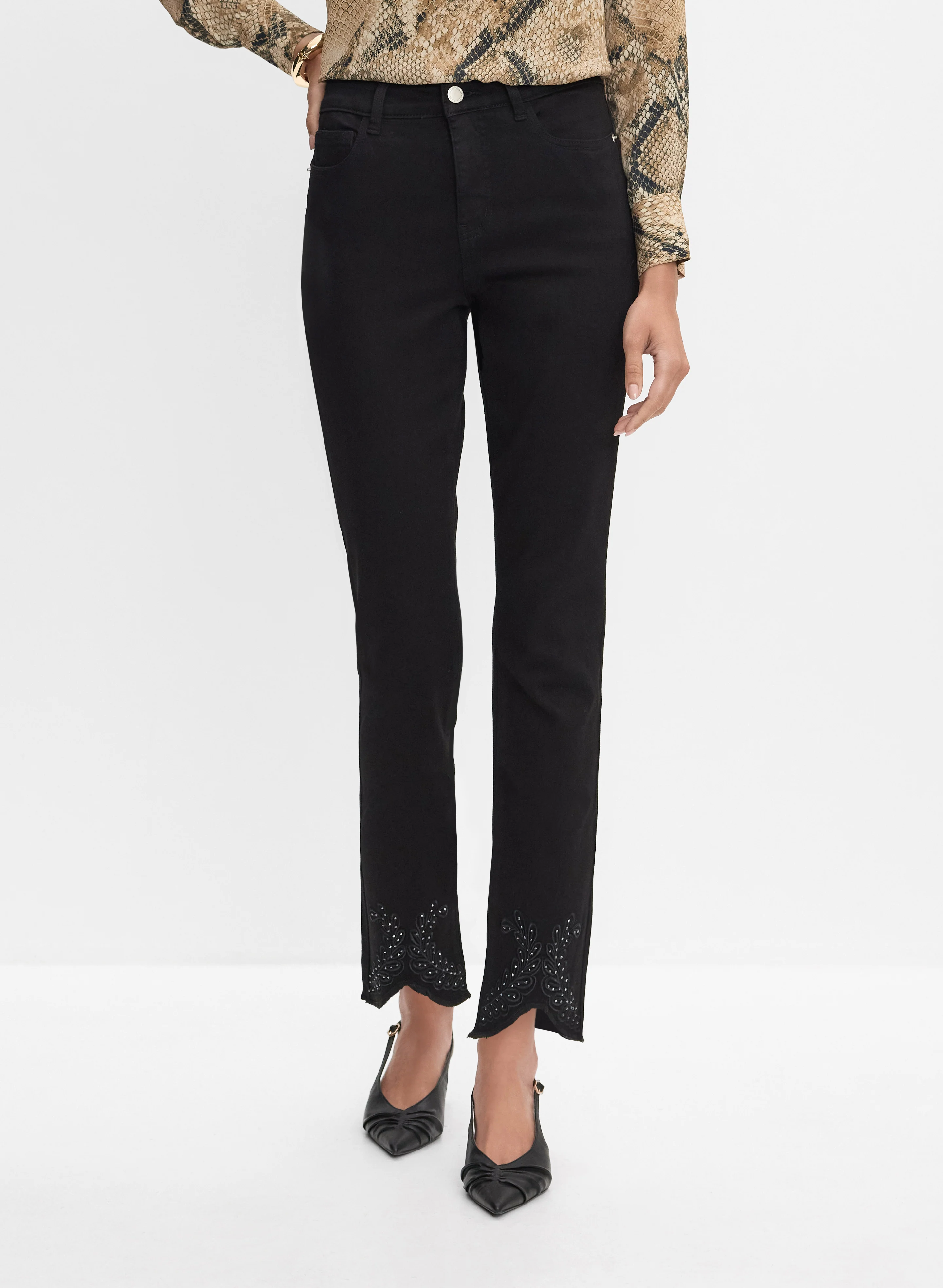4766-leaf-embroidered-straight-leg-jeans-1.webp Leaf Embroidered Straight-Leg Jeans