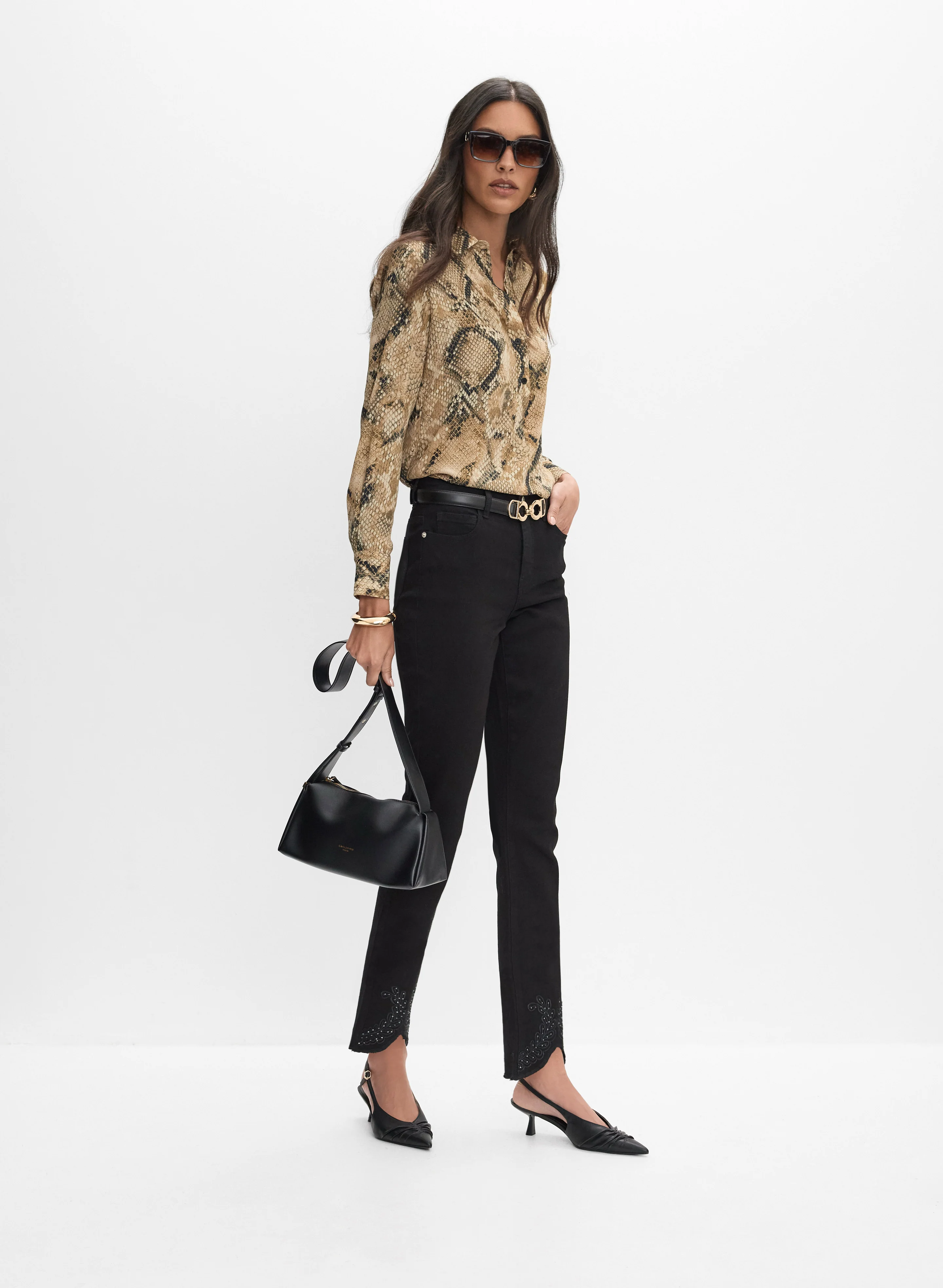 4766-leaf-embroidered-straight-leg-jeans-3.webp Leaf Embroidered Straight-Leg Jeans