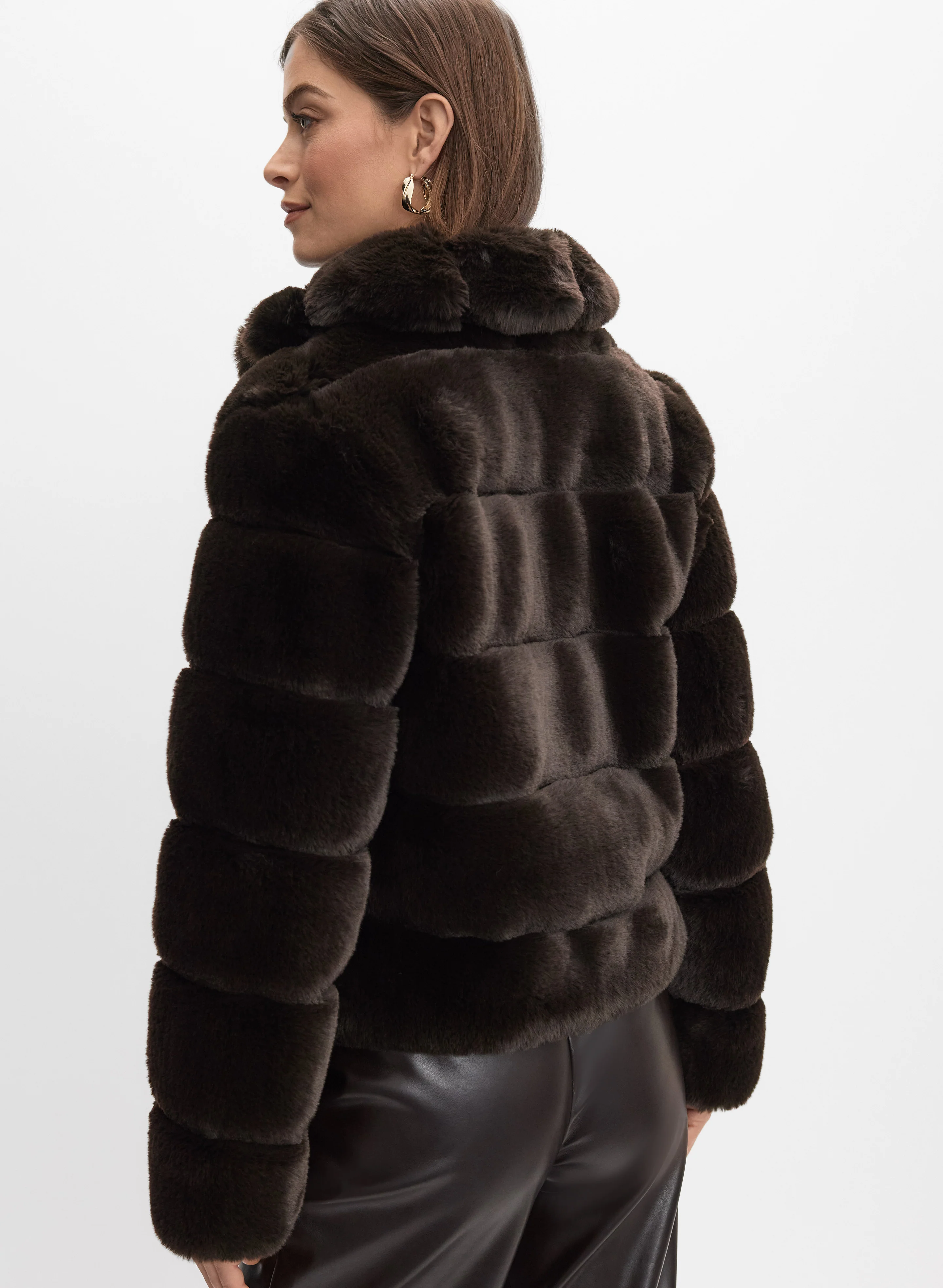 505-ribbed-faux-fur-coat-4.webp Ribbed Faux Fur Coat