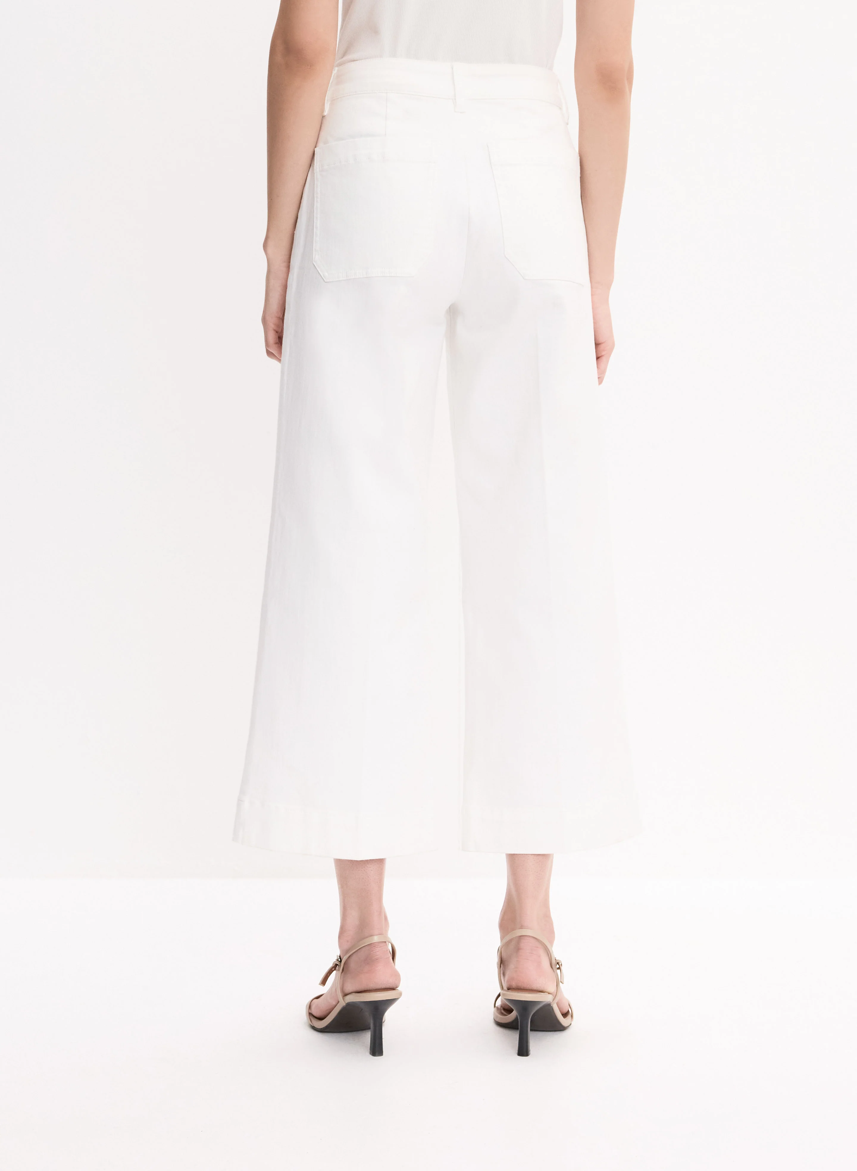 Patch Pocket Wide-Leg Culotte Jeans