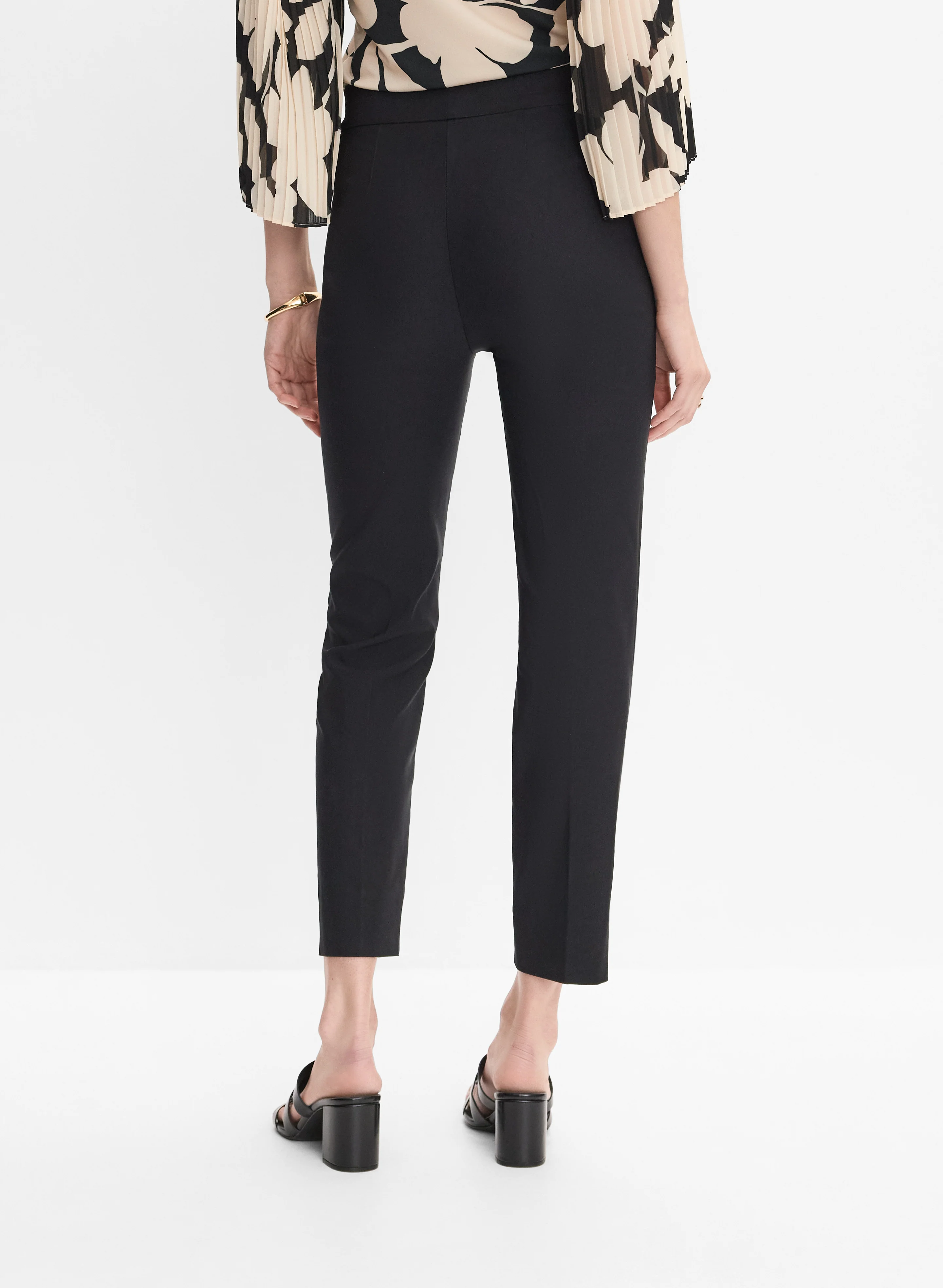 5846-pull-on-pants-2.webp Pull-On Pants