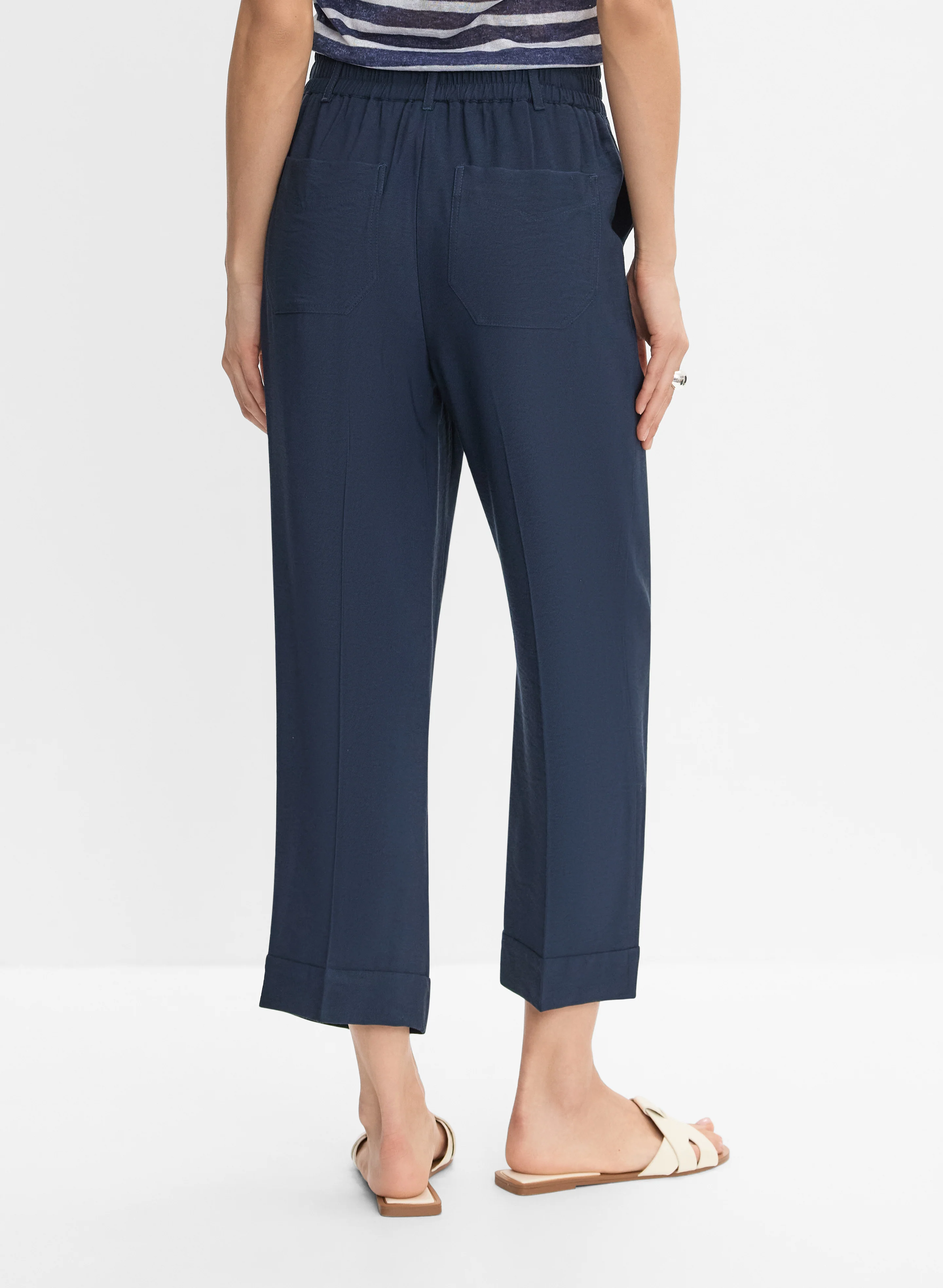 6814-elastic-waist-capris-2.webp Elastic Waist Capris