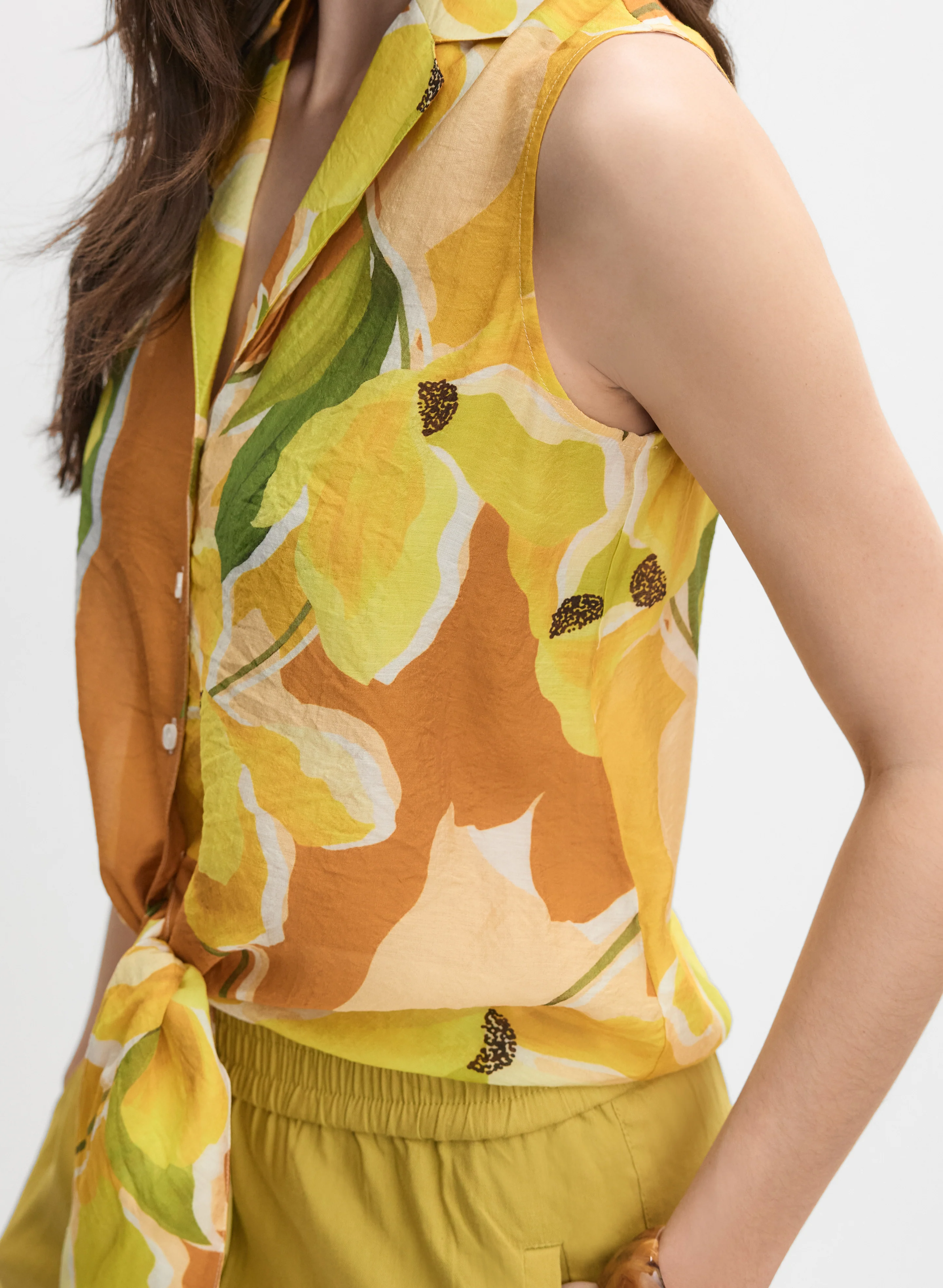Floral Sleeveless Blouse