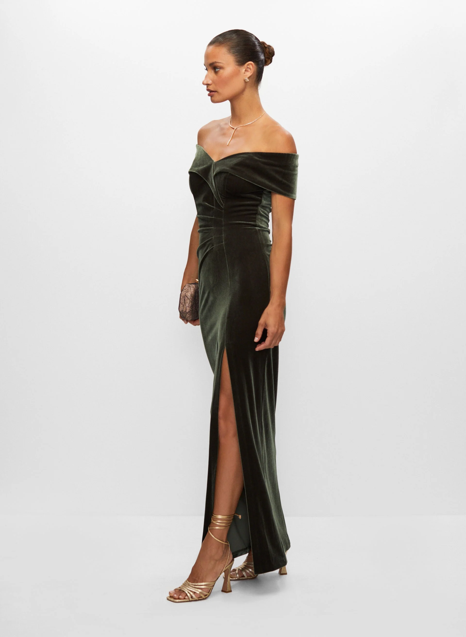 7678-velvet-off-the-shoulder-dress-3.webp Velvet Off-the-Shoulder Dress