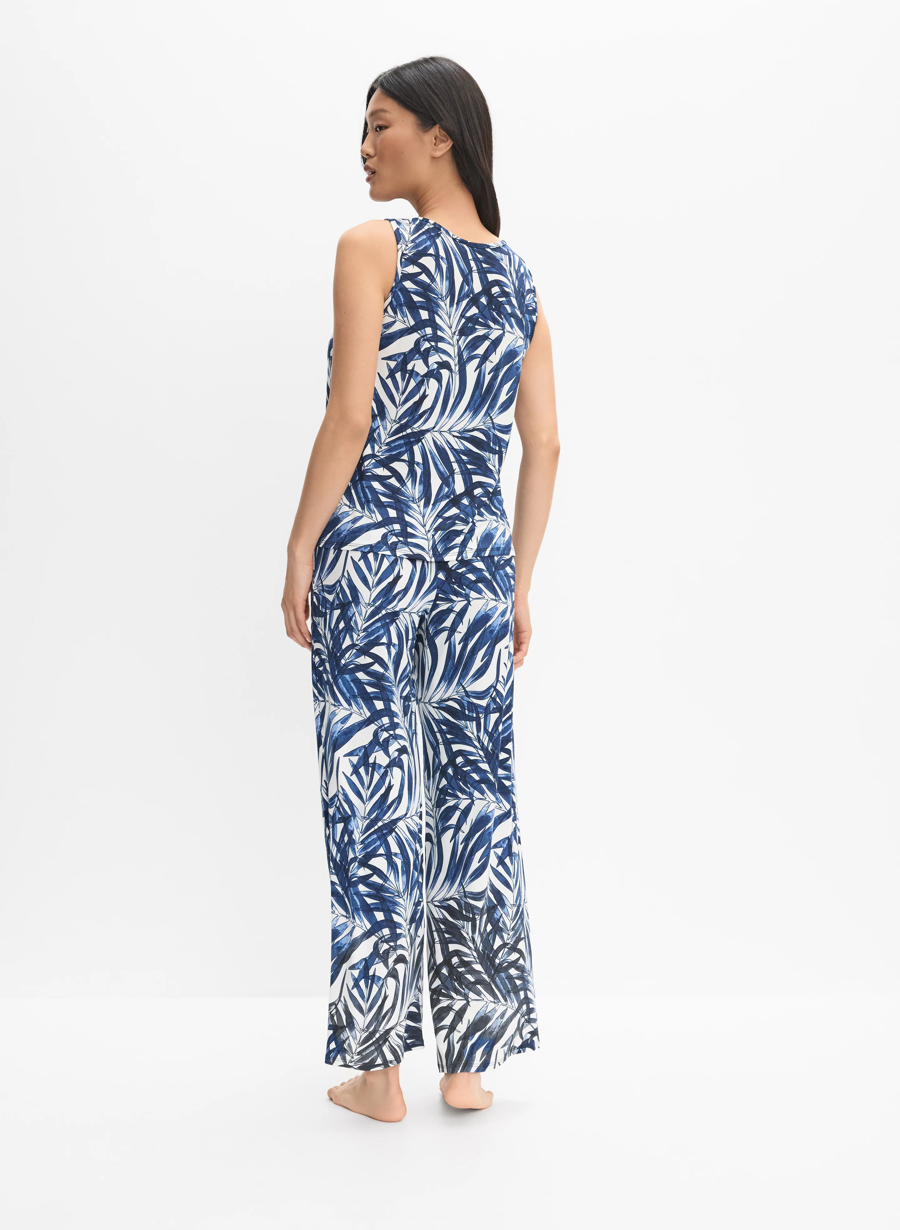 7752-palm-print-pyjama-set-4.webp Palm Print Pyjama Set