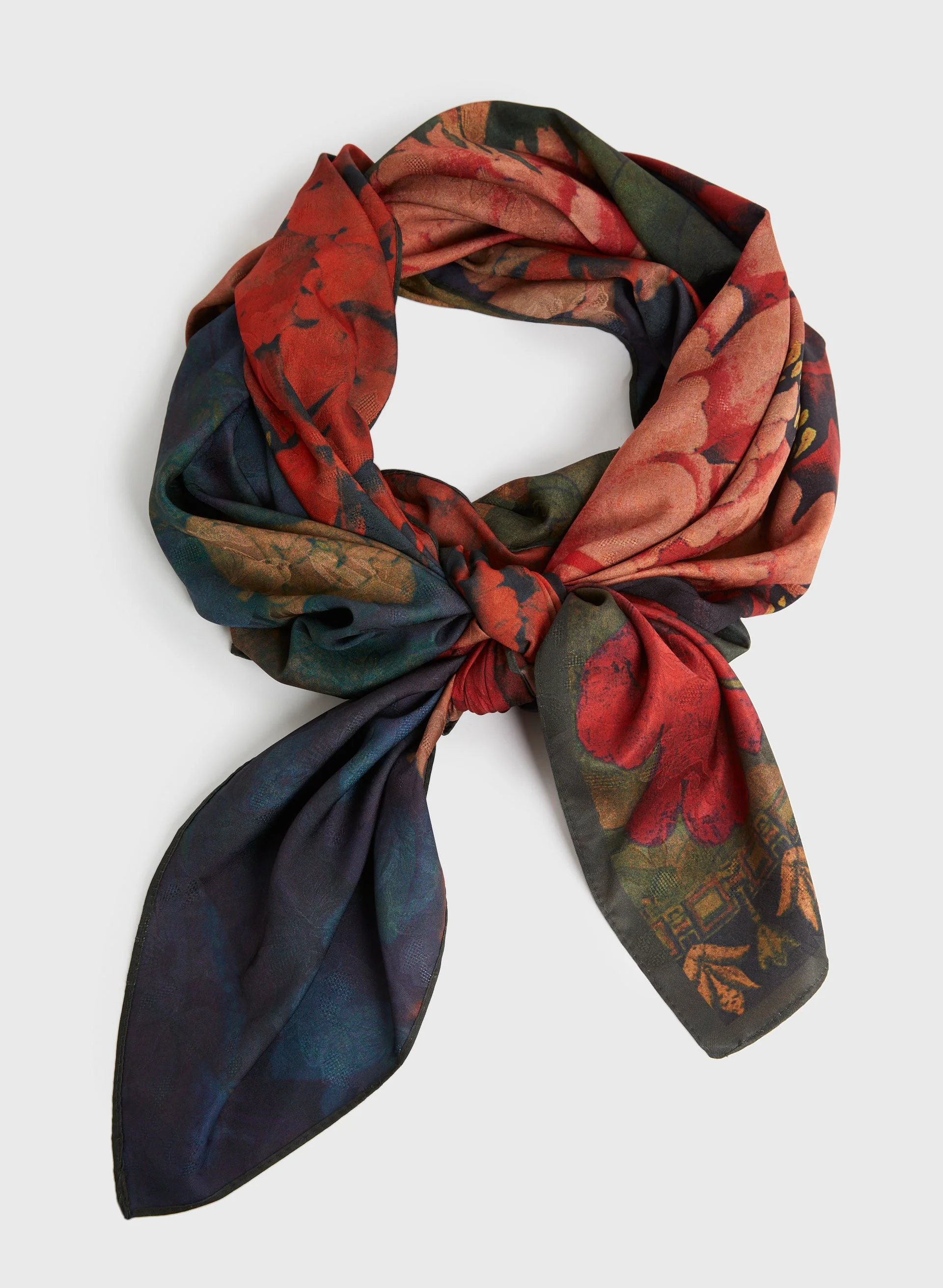 8305-reversible-floral-jacquard-scarf-1.webp Reversible Floral Jacquard Scarf