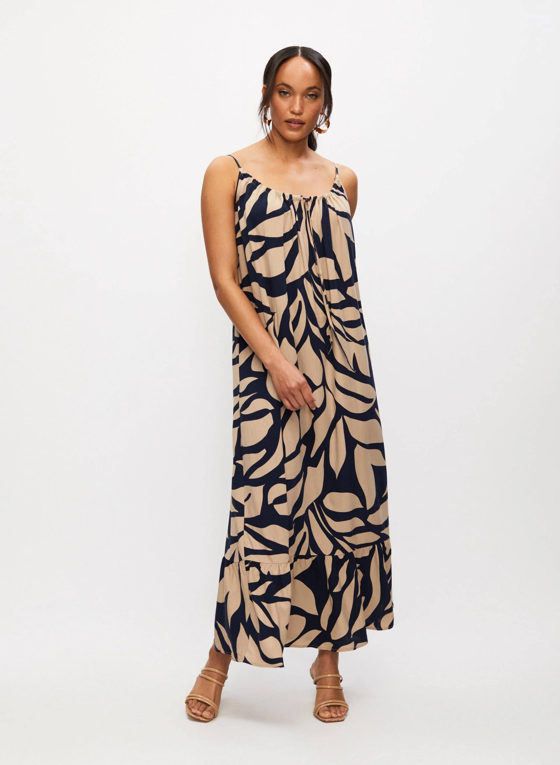 8343-tonal-leaf-print-maxi-dress-1.webp Tonal Leaf Print Maxi Dress