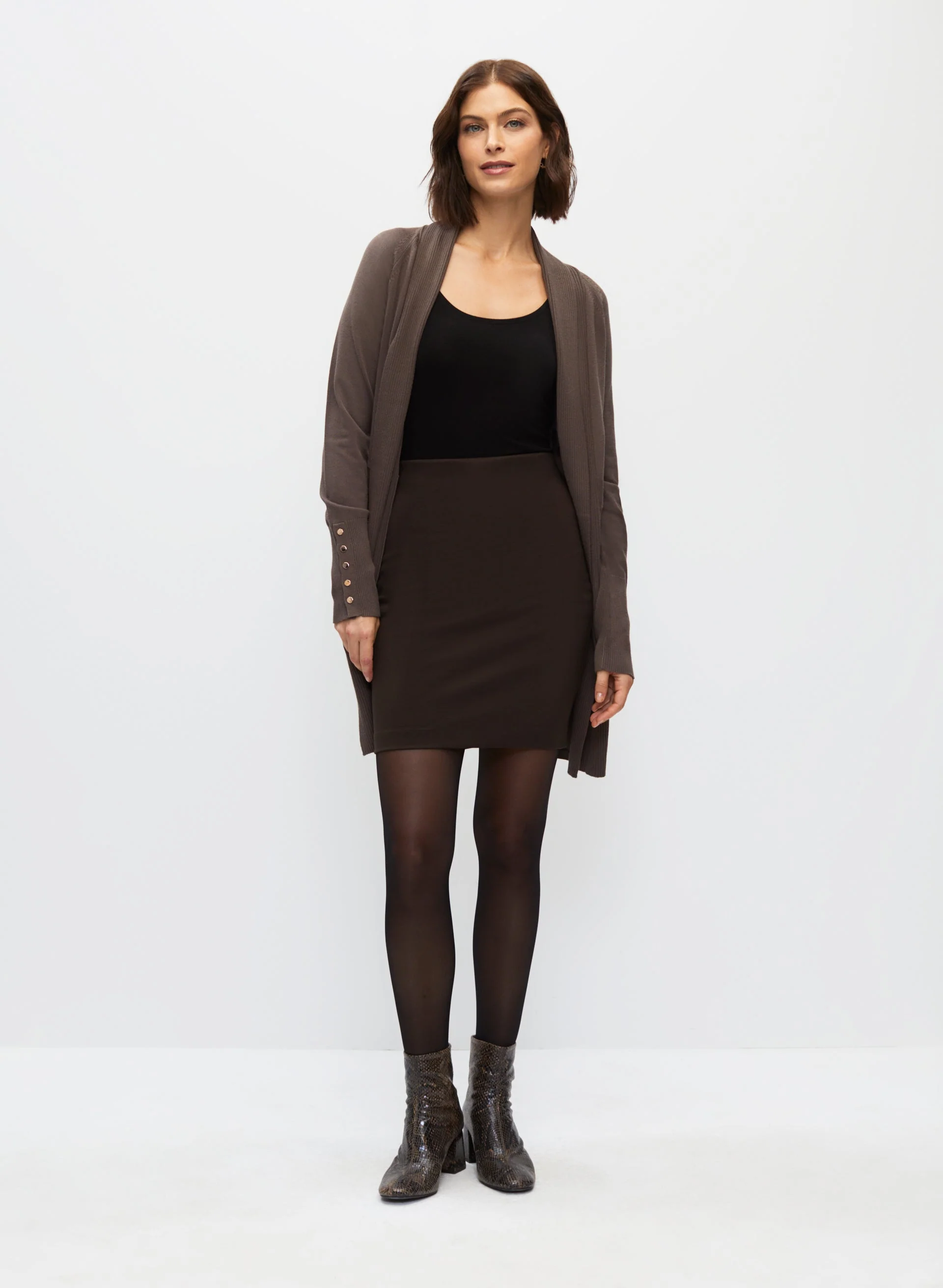 8581-pull-on-pencil-skirt-2.webp Pull-On Pencil Skirt