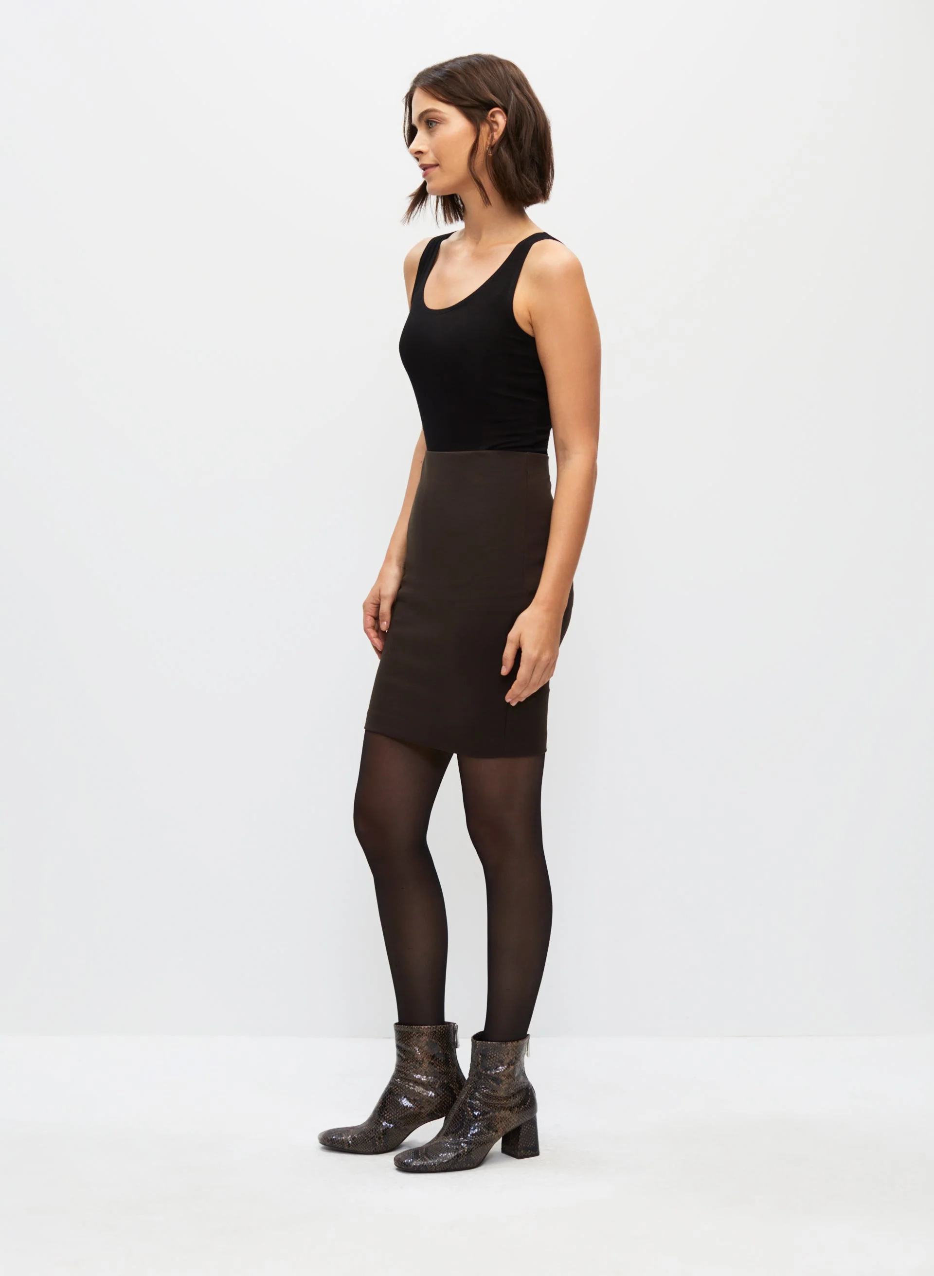 8581-pull-on-pencil-skirt-3.webp Pull-On Pencil Skirt