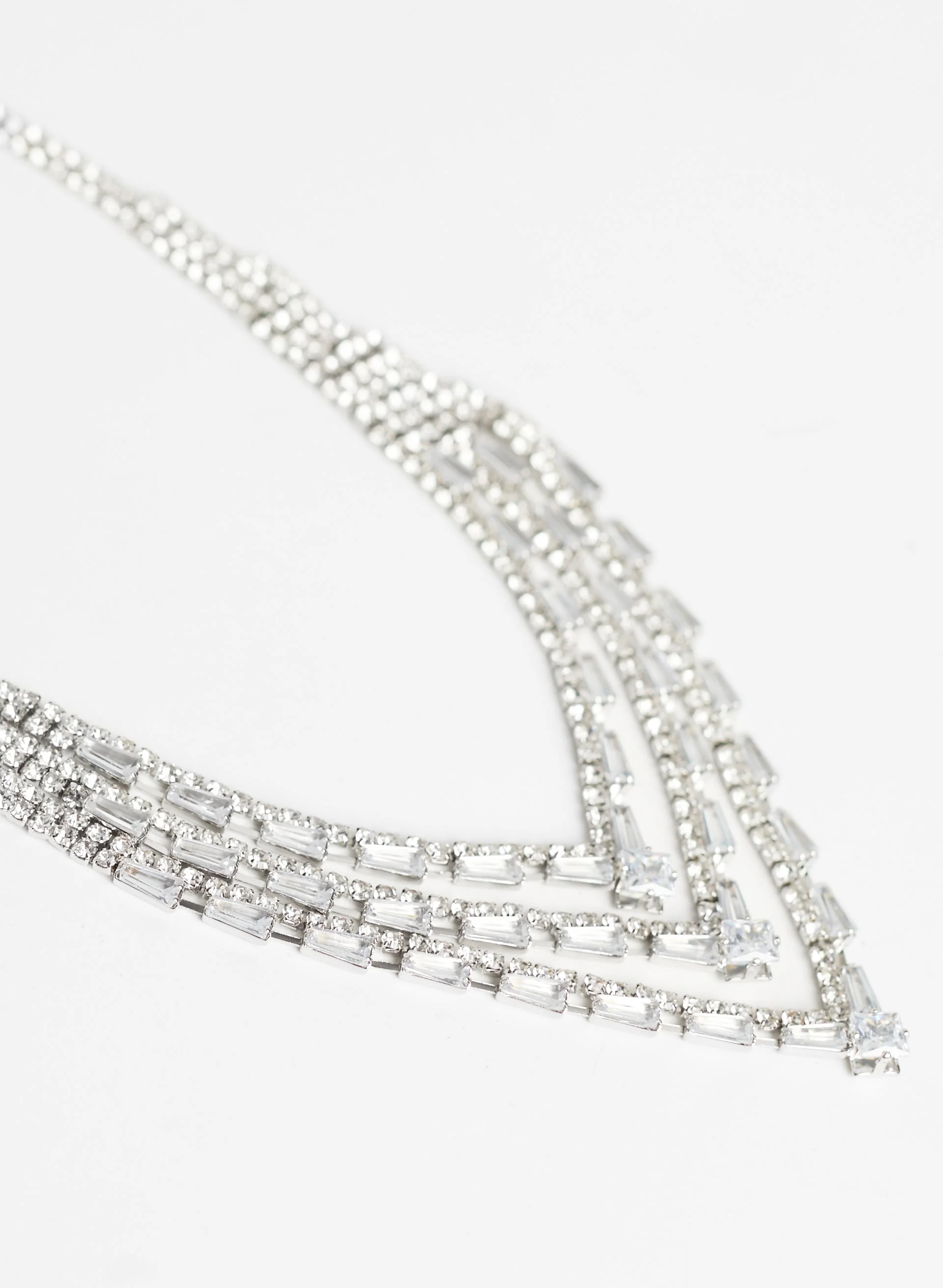 8897-triple-row-crystal-necklace-4.webp Triple Row Crystal Necklace