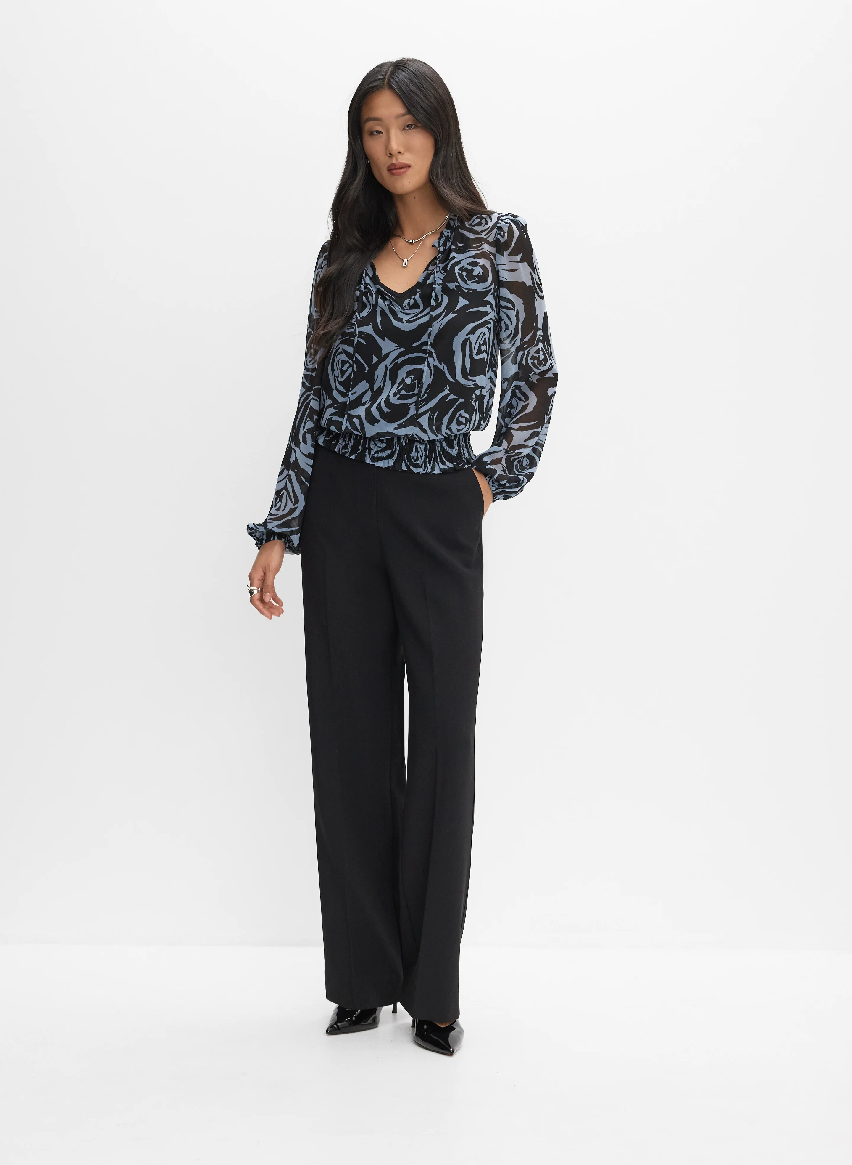 90-wide-leg-trouser-pants-3.webp Wide-Leg Trouser Pants