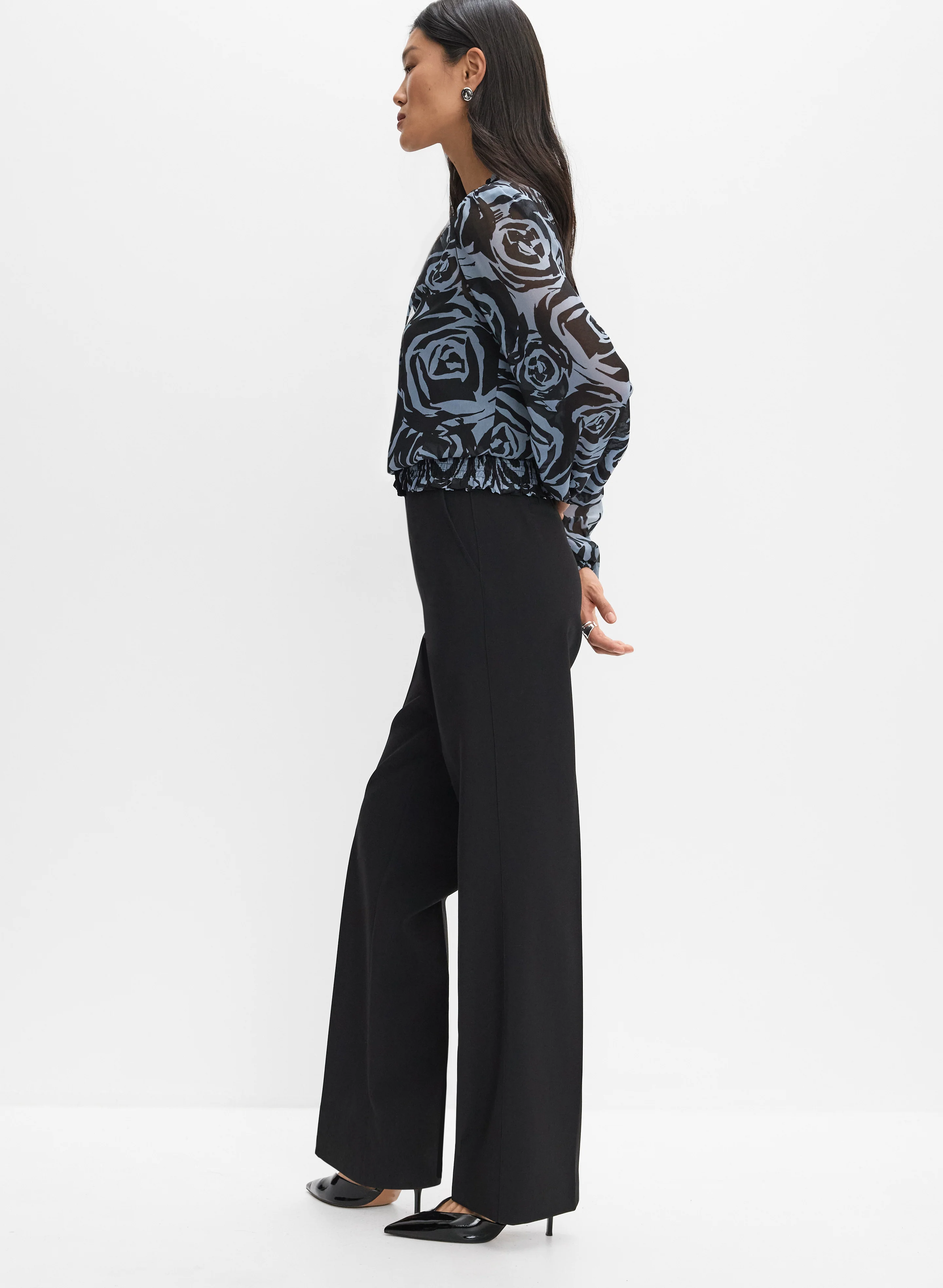 90-wide-leg-trouser-pants-5.webp Wide-Leg Trouser Pants