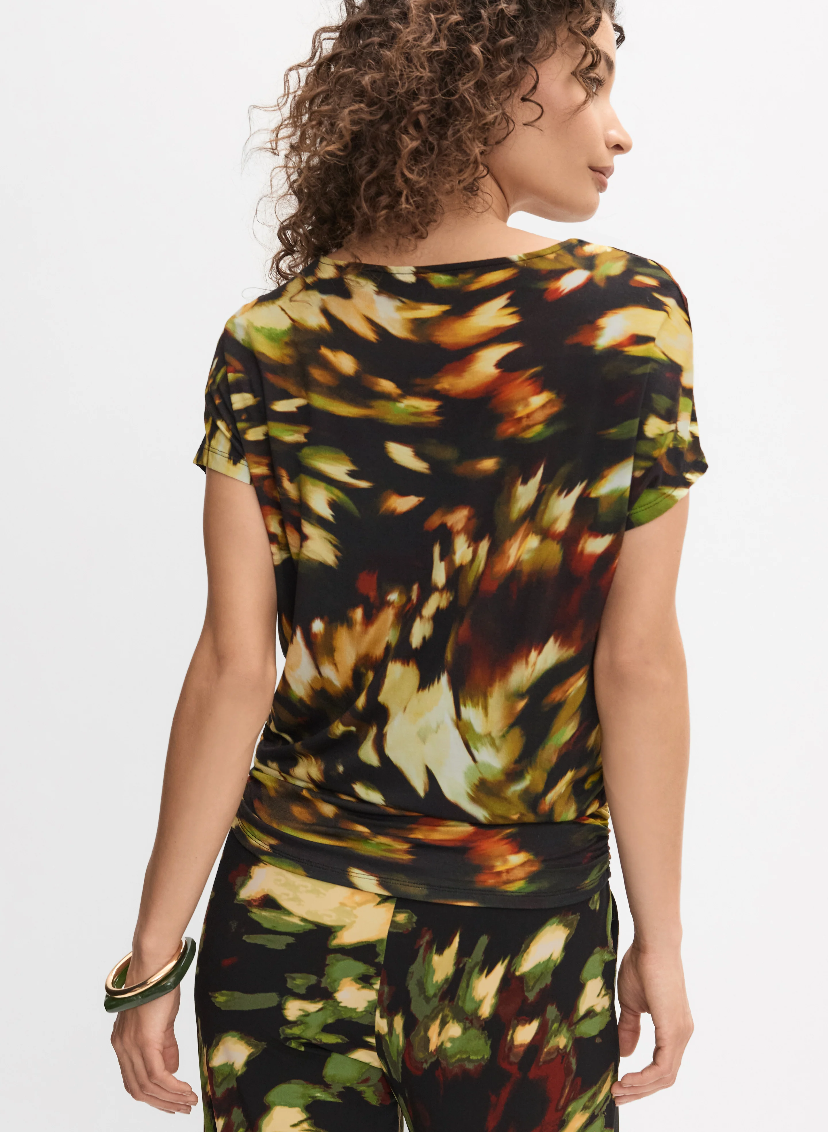 9951-abstract-print-t-shirt-4.webp Abstract Print T-Shirt