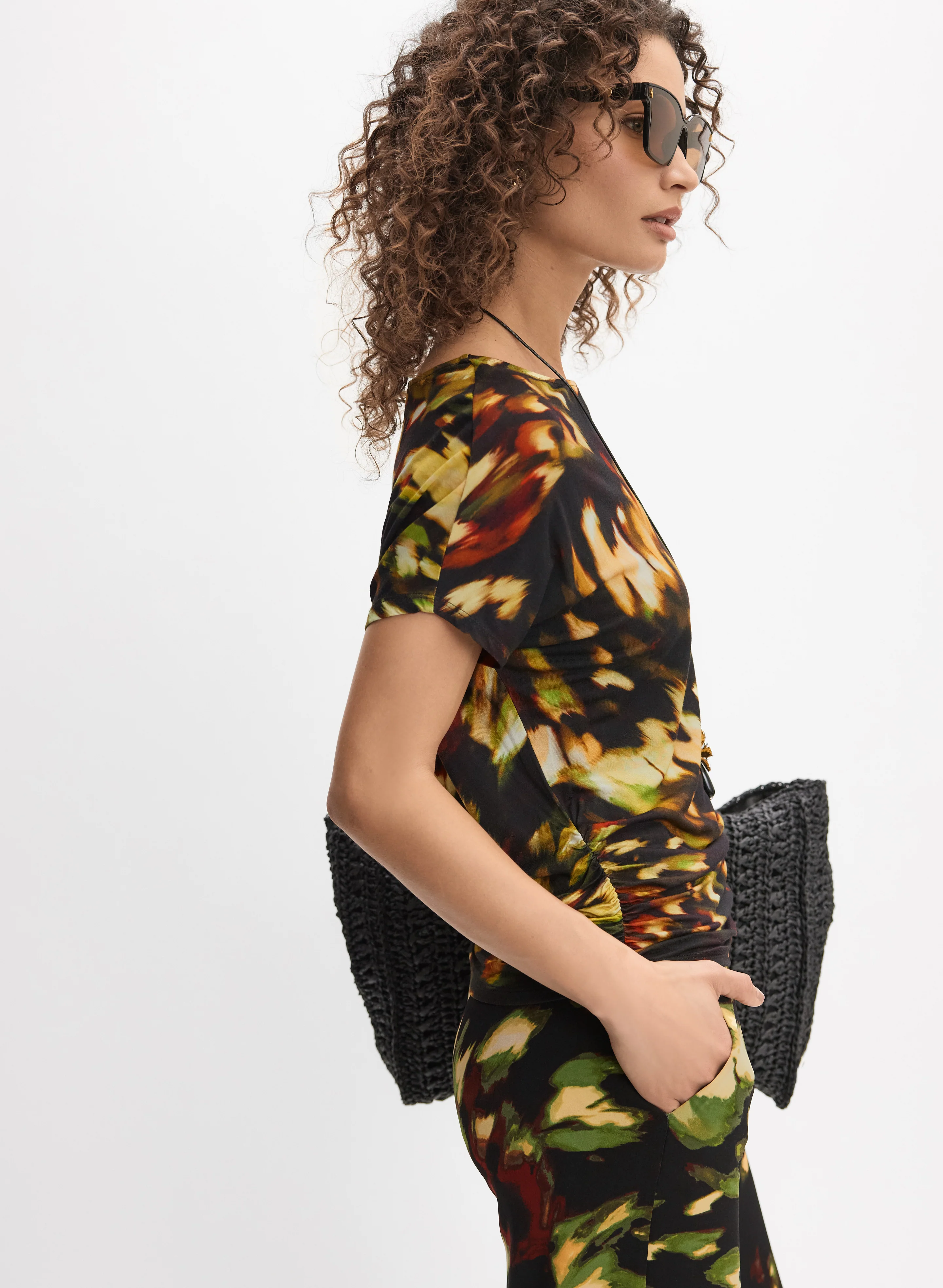 9951-abstract-print-t-shirt-7.webp Abstract Print T-Shirt